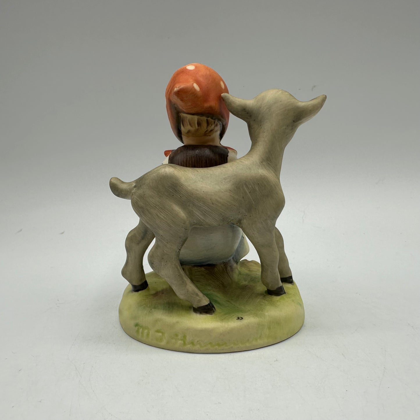 Goebel Hummel Figurine "Good Friends" TMK-5