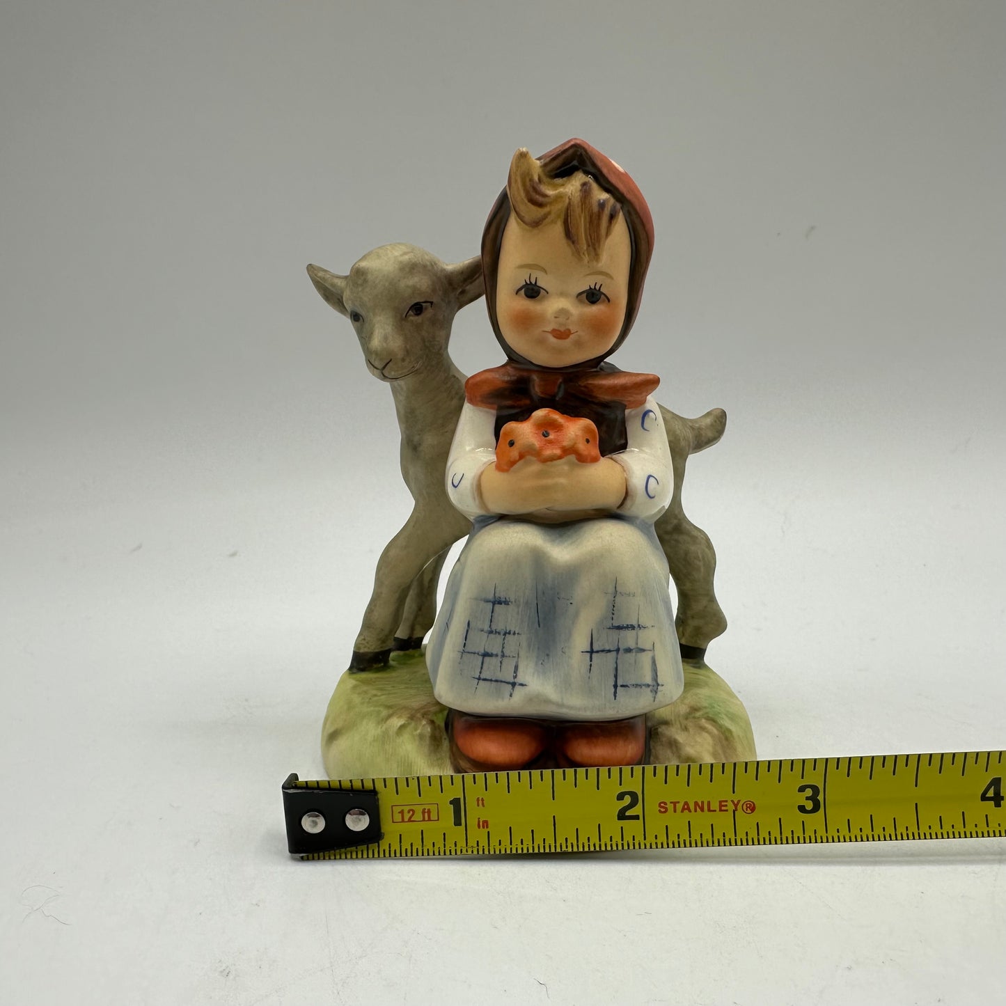 Goebel Hummel Figurine "Good Friends" TMK-5