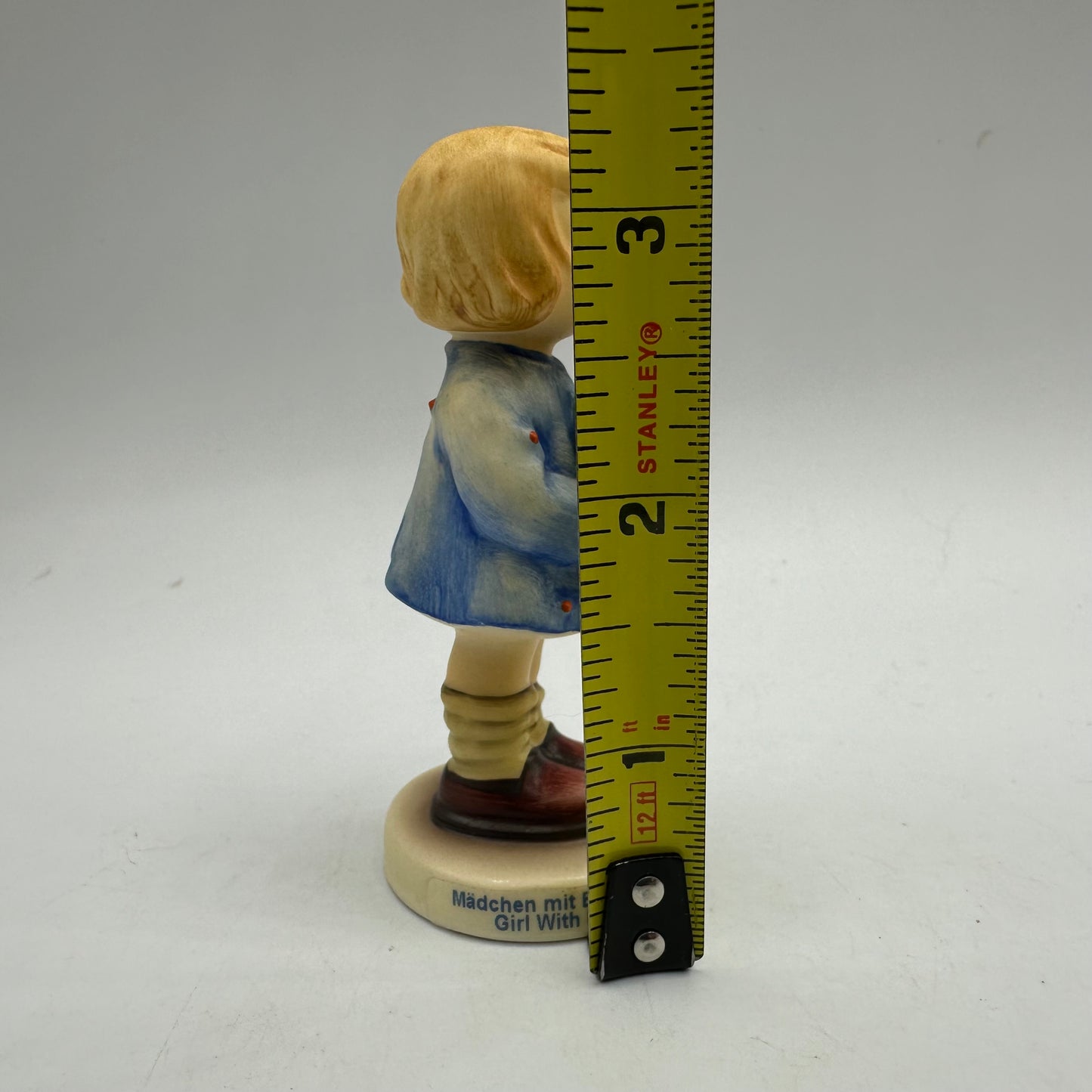 Goebel Hummel Figurine " Girl With Nosegay" TMK-8  3.5"