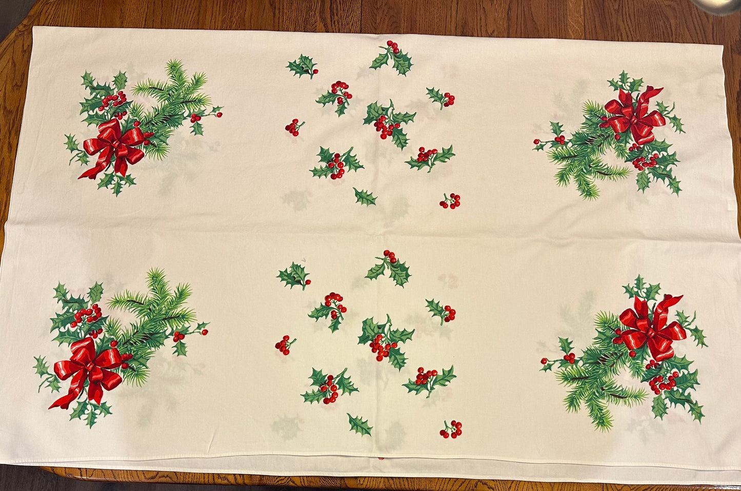 Holly and Berries Tablecloth, 54 X 68