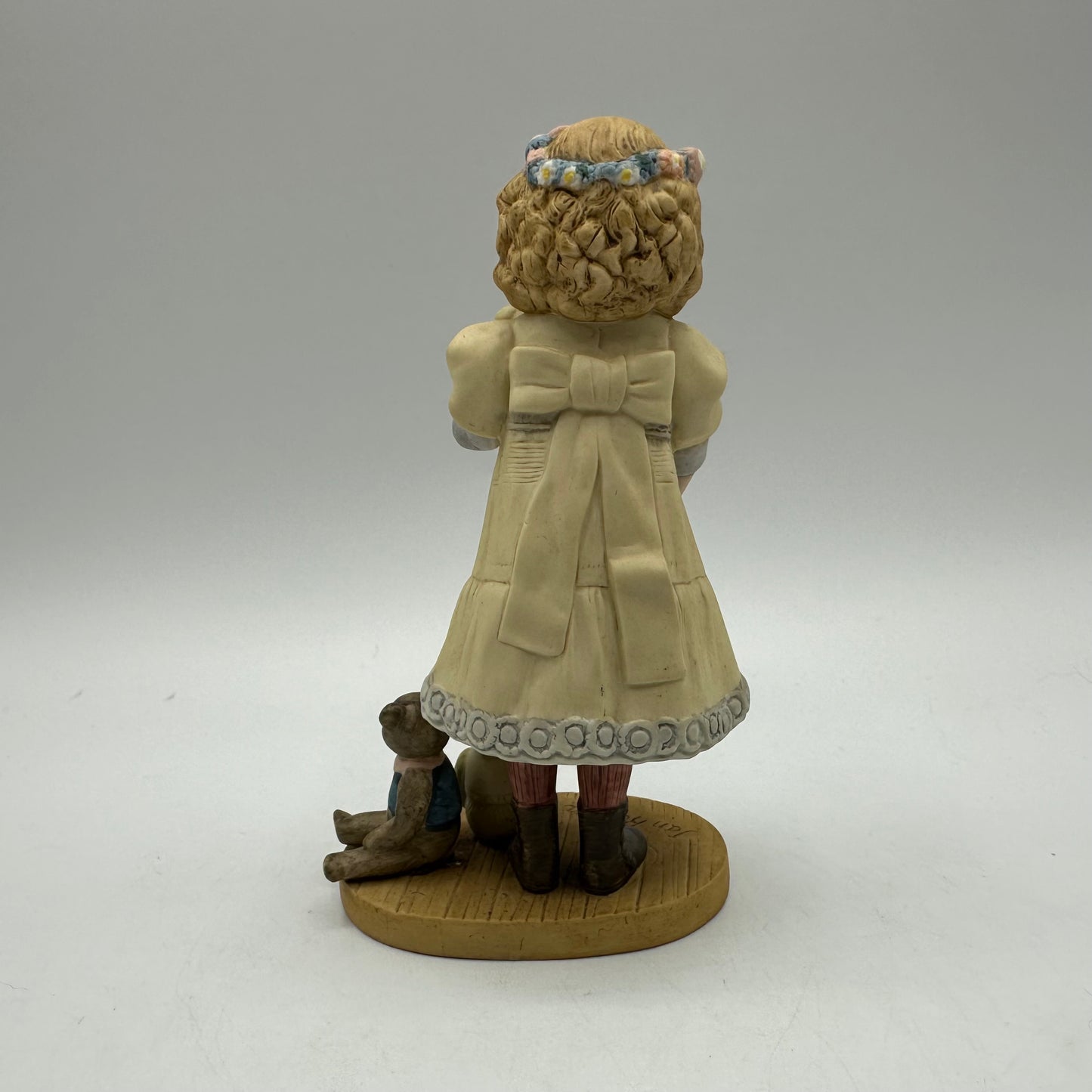 Jan Hagara Figurine "Goldie" Limited Edition Numbered