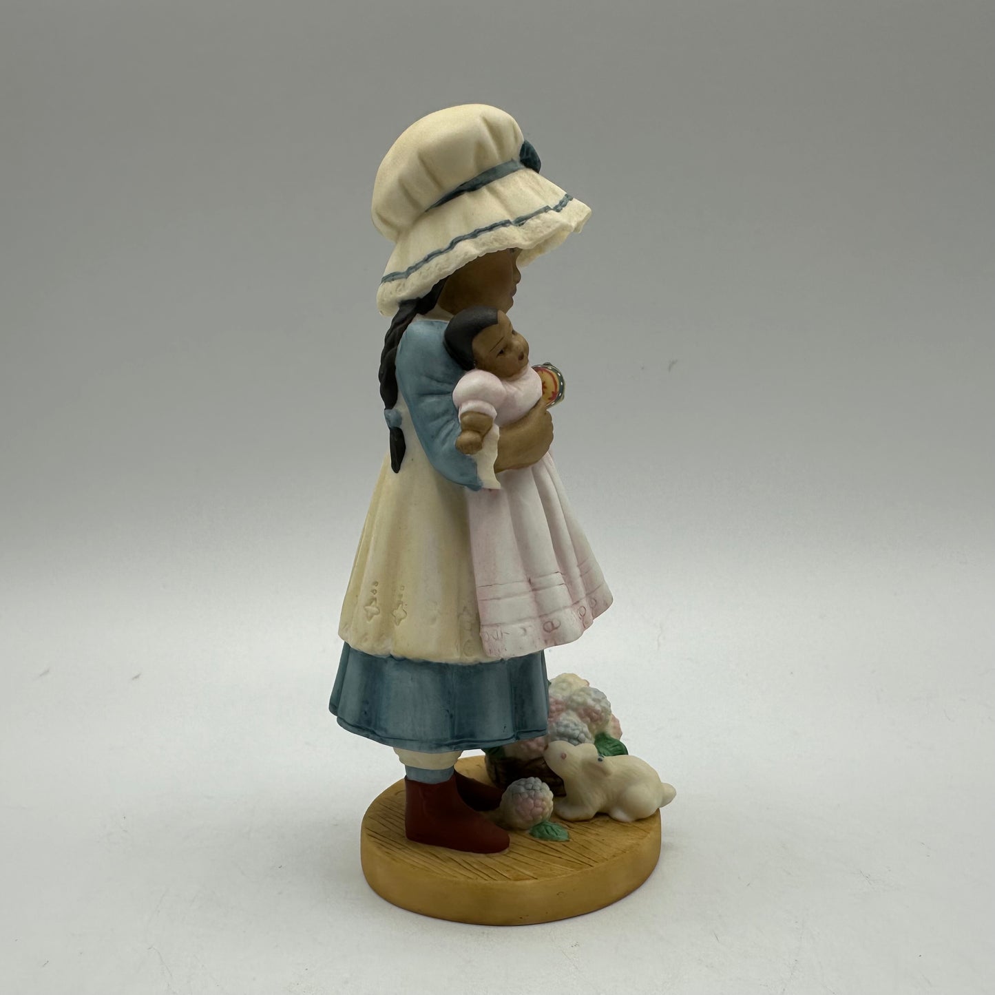 Jan Hagara Figurine "Blossom" #S20618