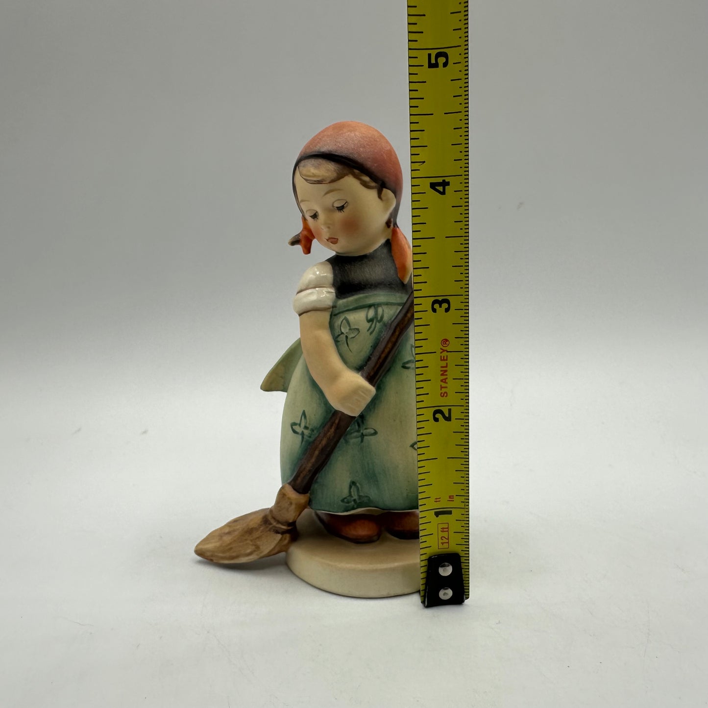 Goebel Hummel Figurine "Little Sweeper" TMK-2 Full Bee