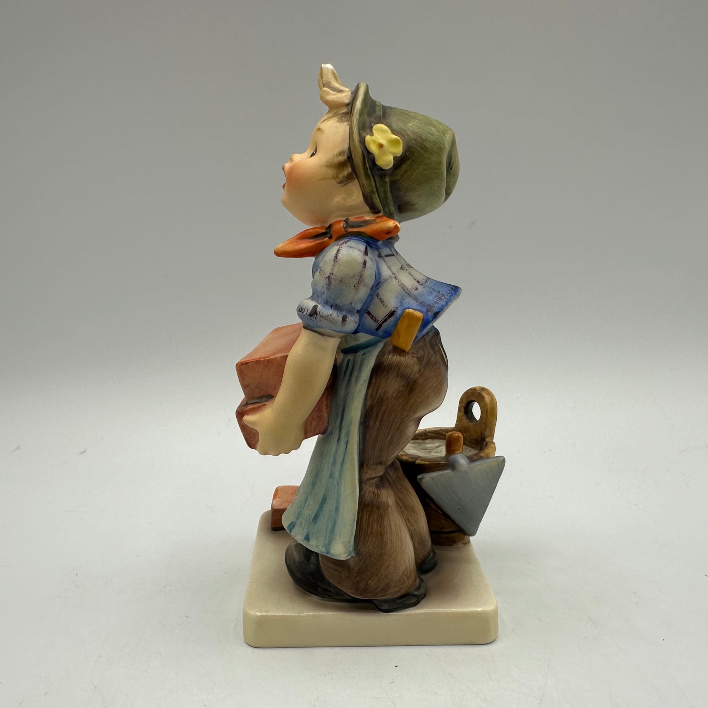 Goebel Hummel Figurine "The Builder" TMK-4