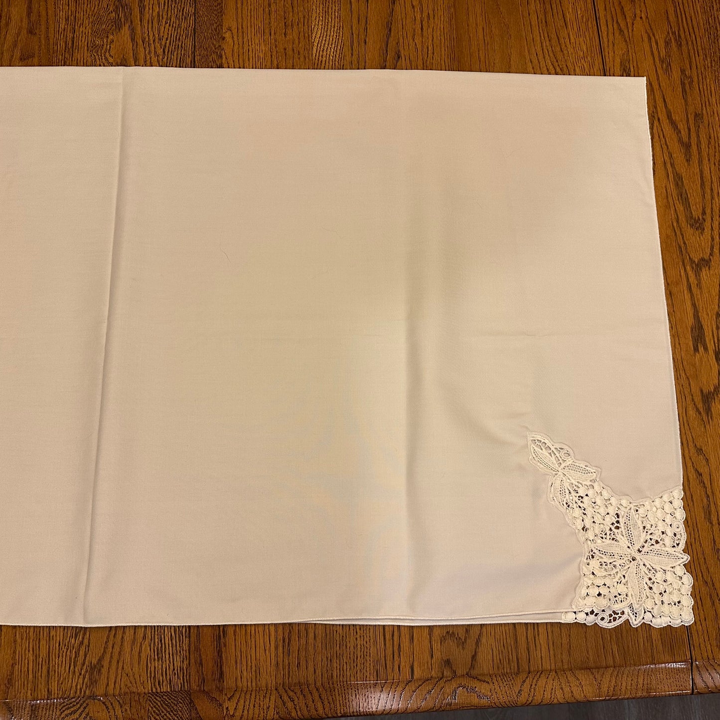 Ecru Tablecloth with Decorative Corners, 44 X 45