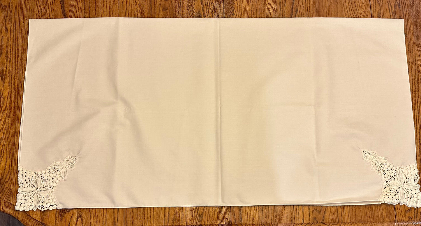 Ecru Tablecloth with Decorative Corners, 44 X 45