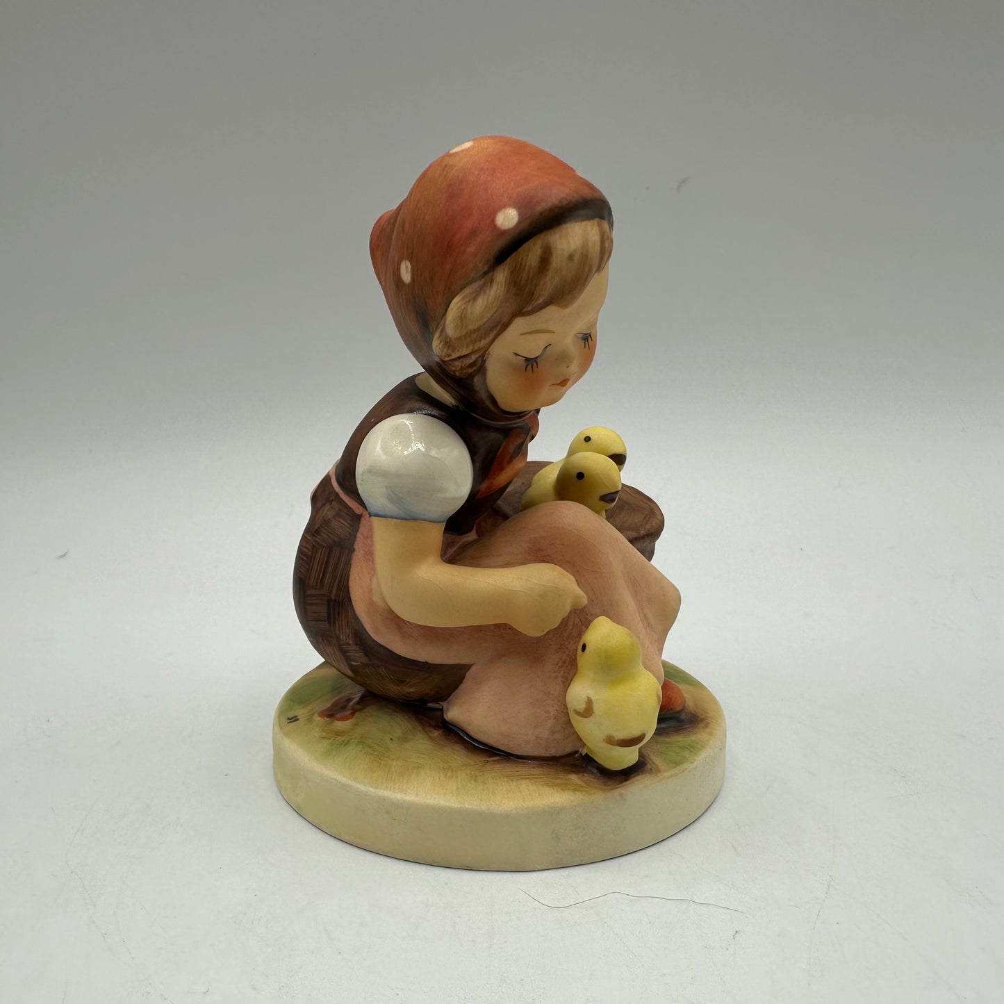 Goebel Hummel Figurine "Chick Girl" TMK-5