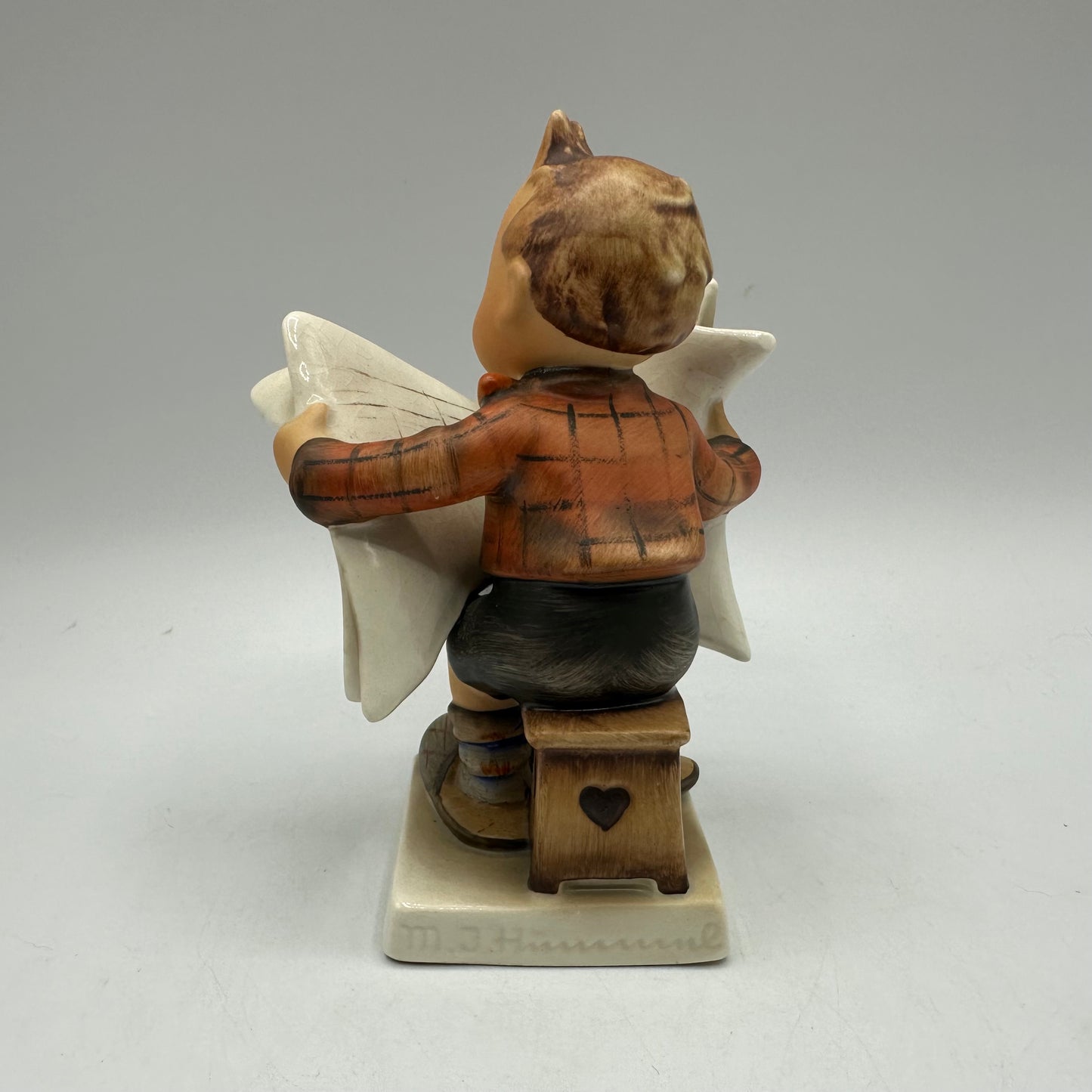 Goebel Hummel Figurine "Latest News" TMK-3 Rare Open Eyes Square Base