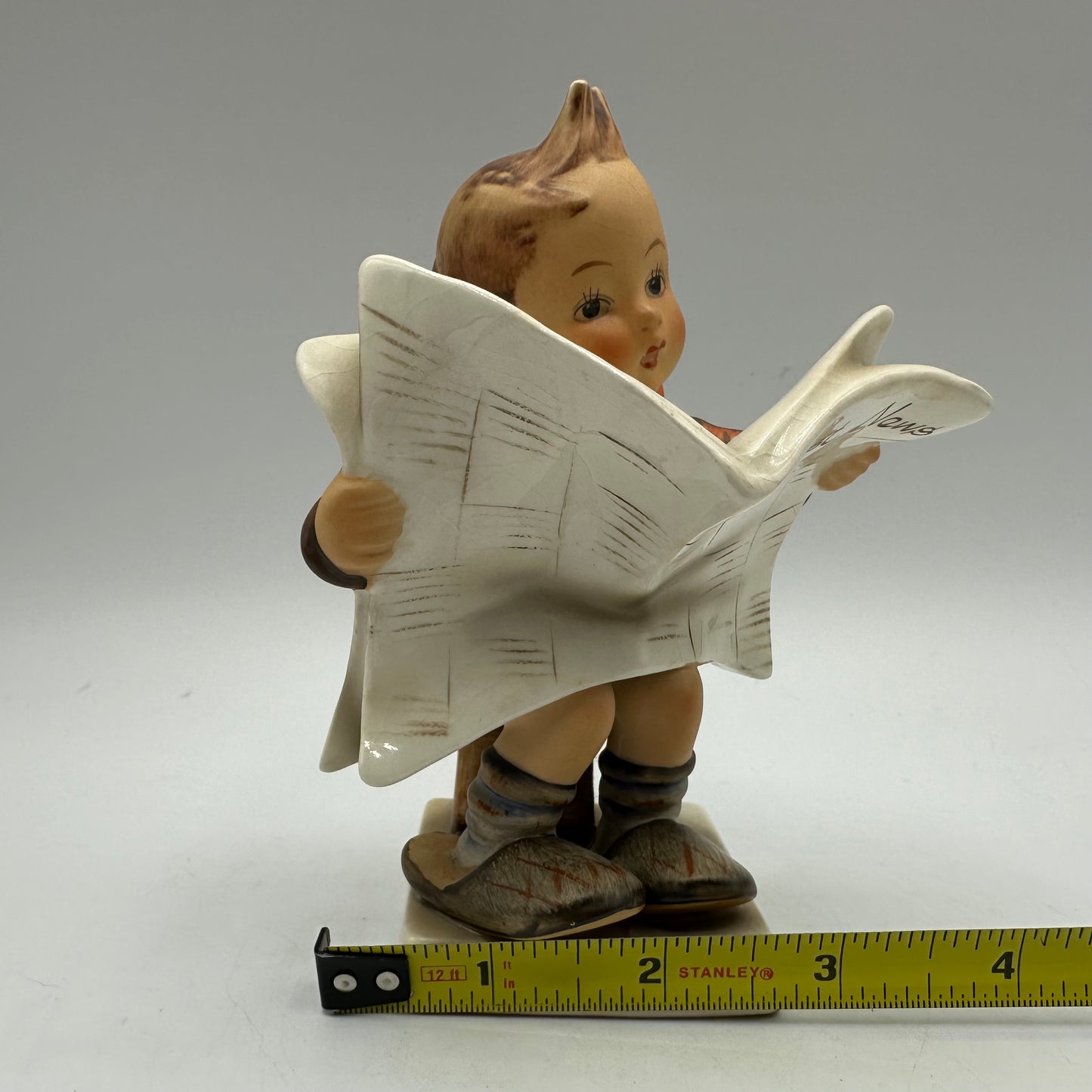 Goebel Hummel Figurine "Latest News" TMK-3 Rare Open Eyes Square Base