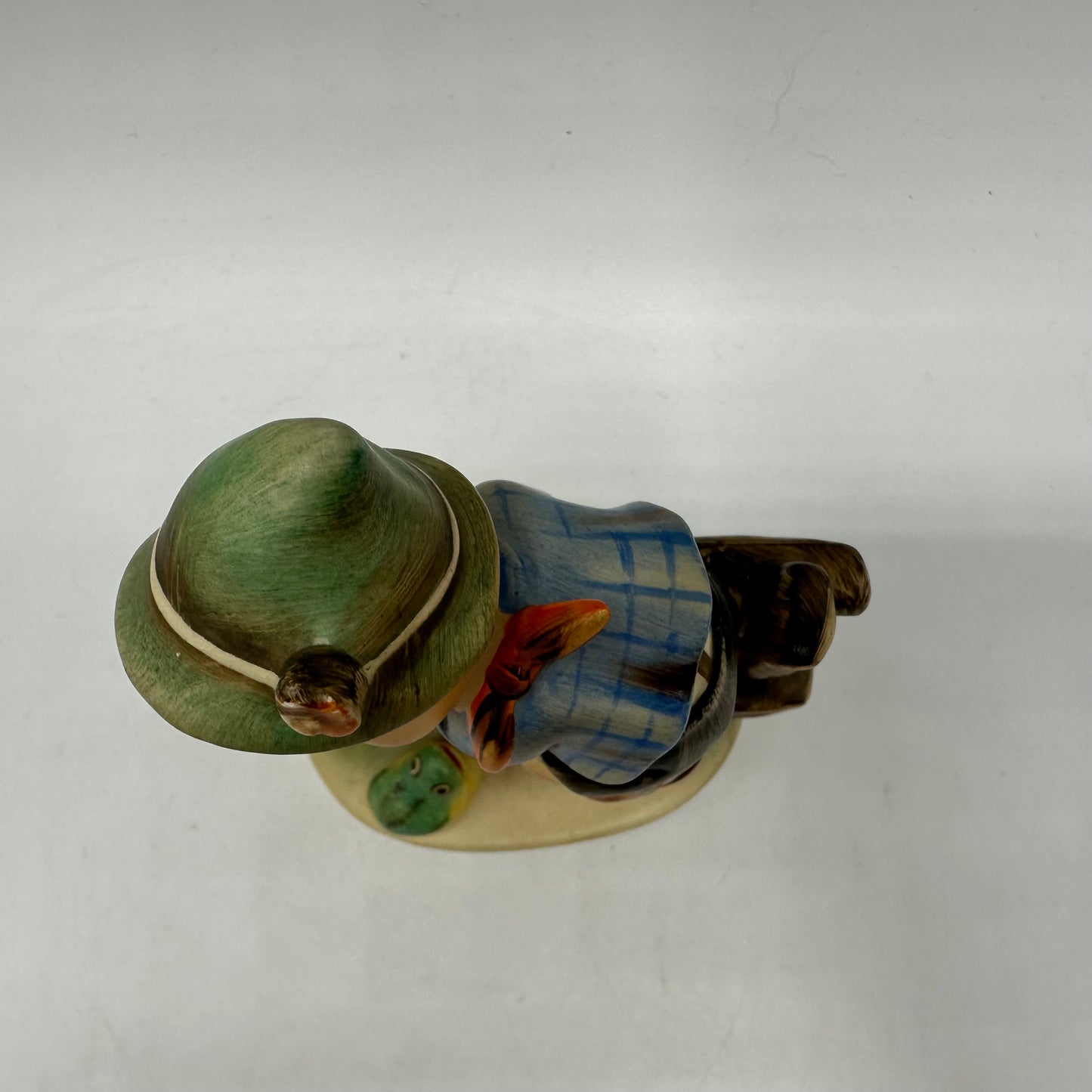 Goebel Hummel Figurine "Retreat to Safety"  TMK-2 Full Bee