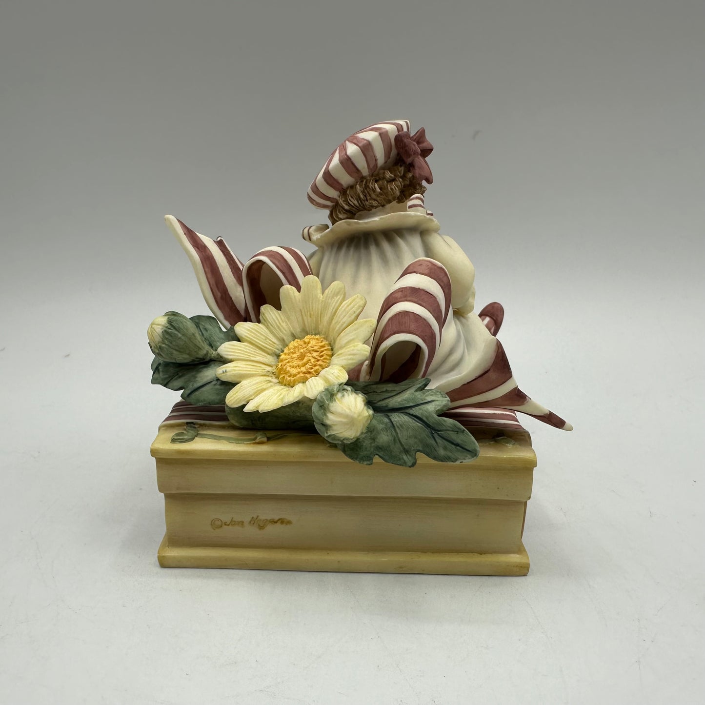 Jan Hagara Figurine "Peppermint" Make Believe Series