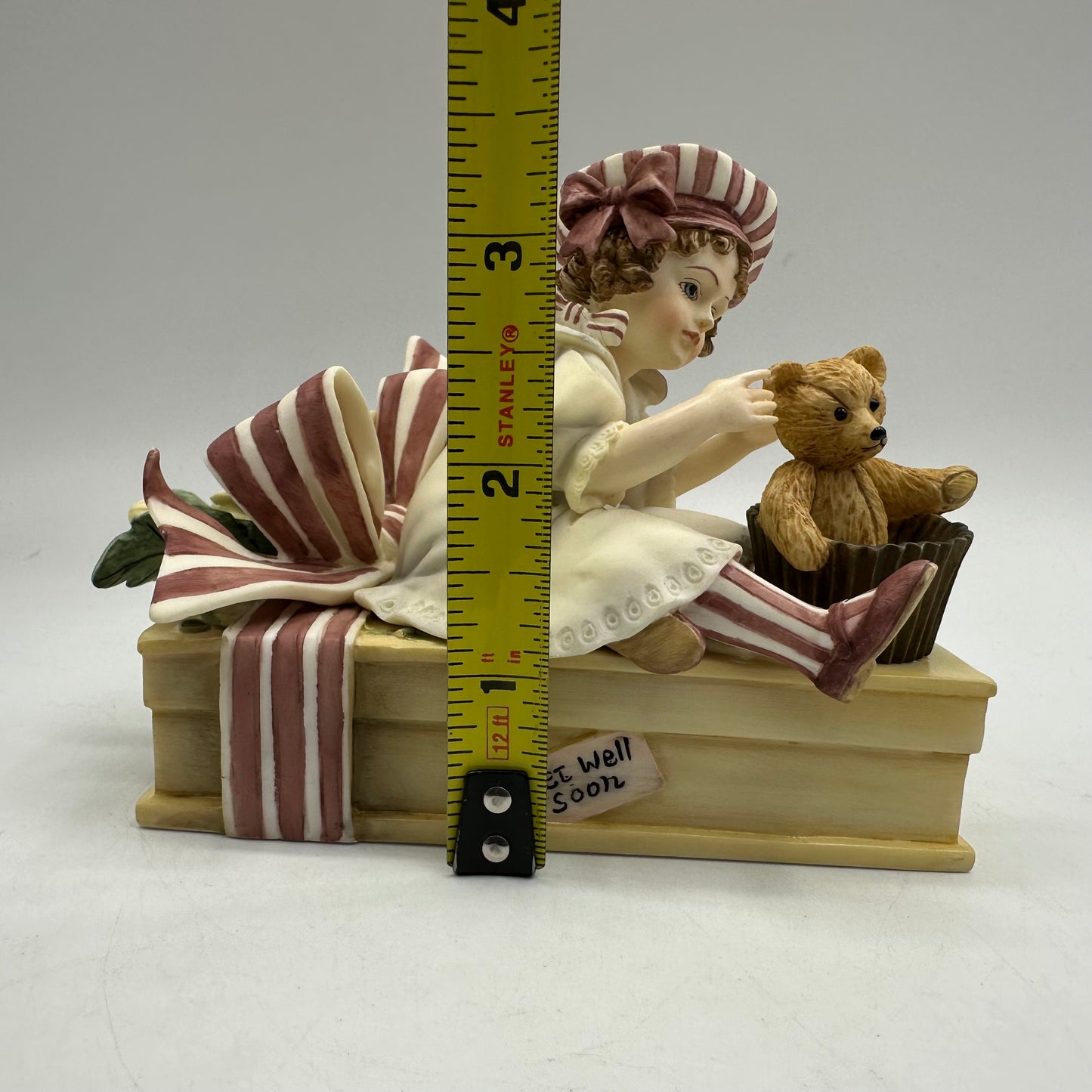 Jan Hagara Figurine "Peppermint" Make Believe Series