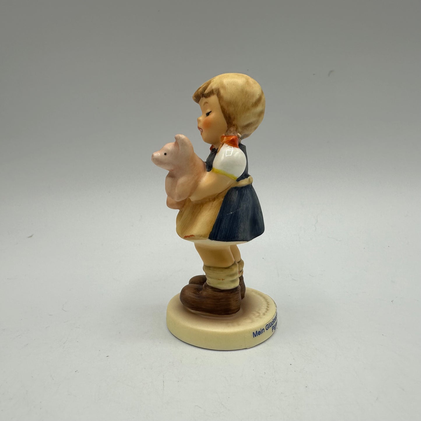 Goebel MI Hummel Club Figurine, Year 1999/2000, "Pigtails" #1382 Hum 2052