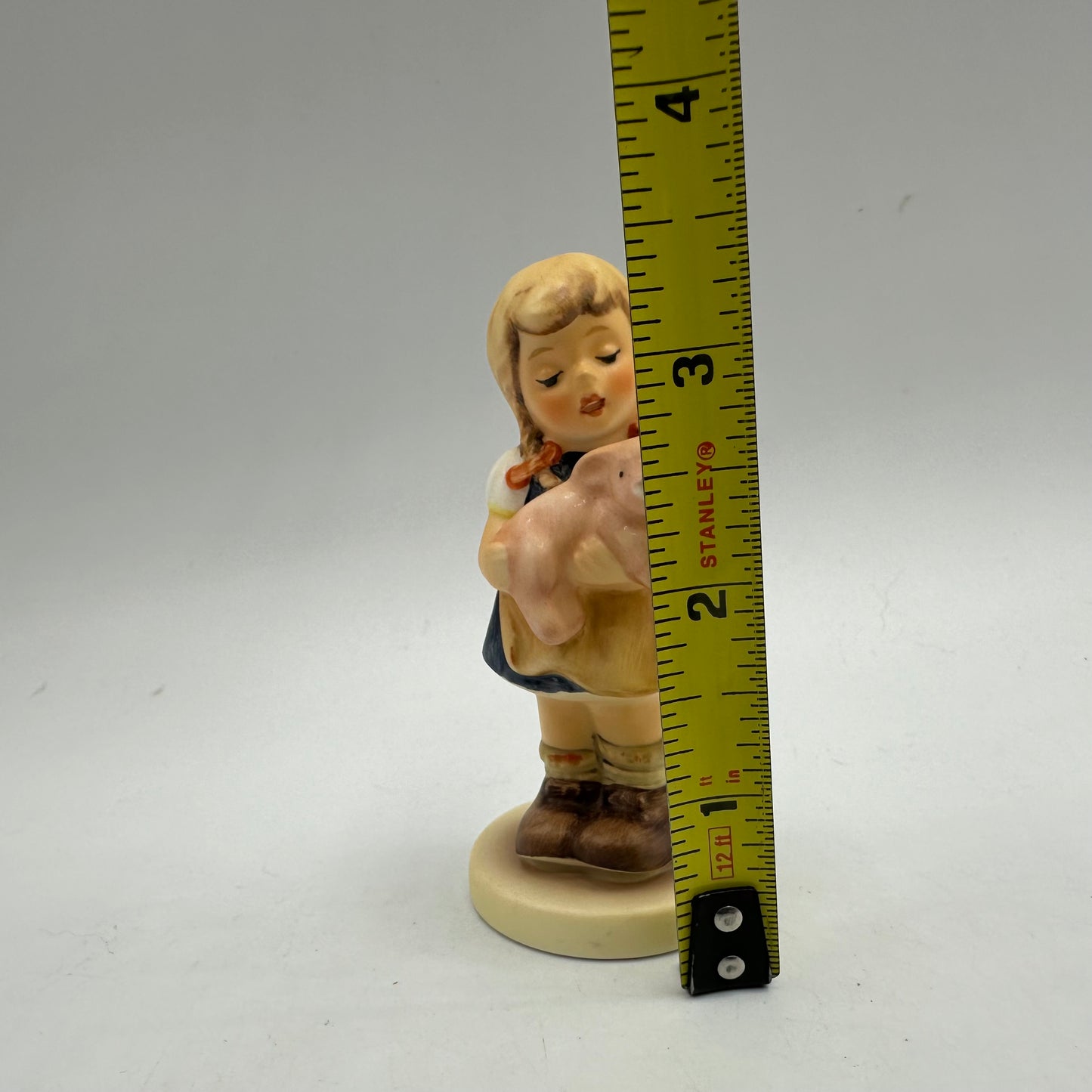 Goebel MI Hummel Club Figurine, Year 1999/2000, "Pigtails" #1382 Hum 2052