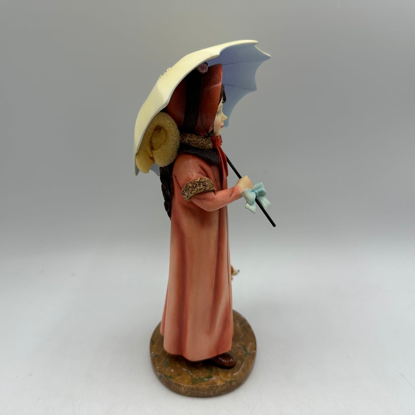 Jan Hagara Figurine "Emma & Parasol" Final Edition