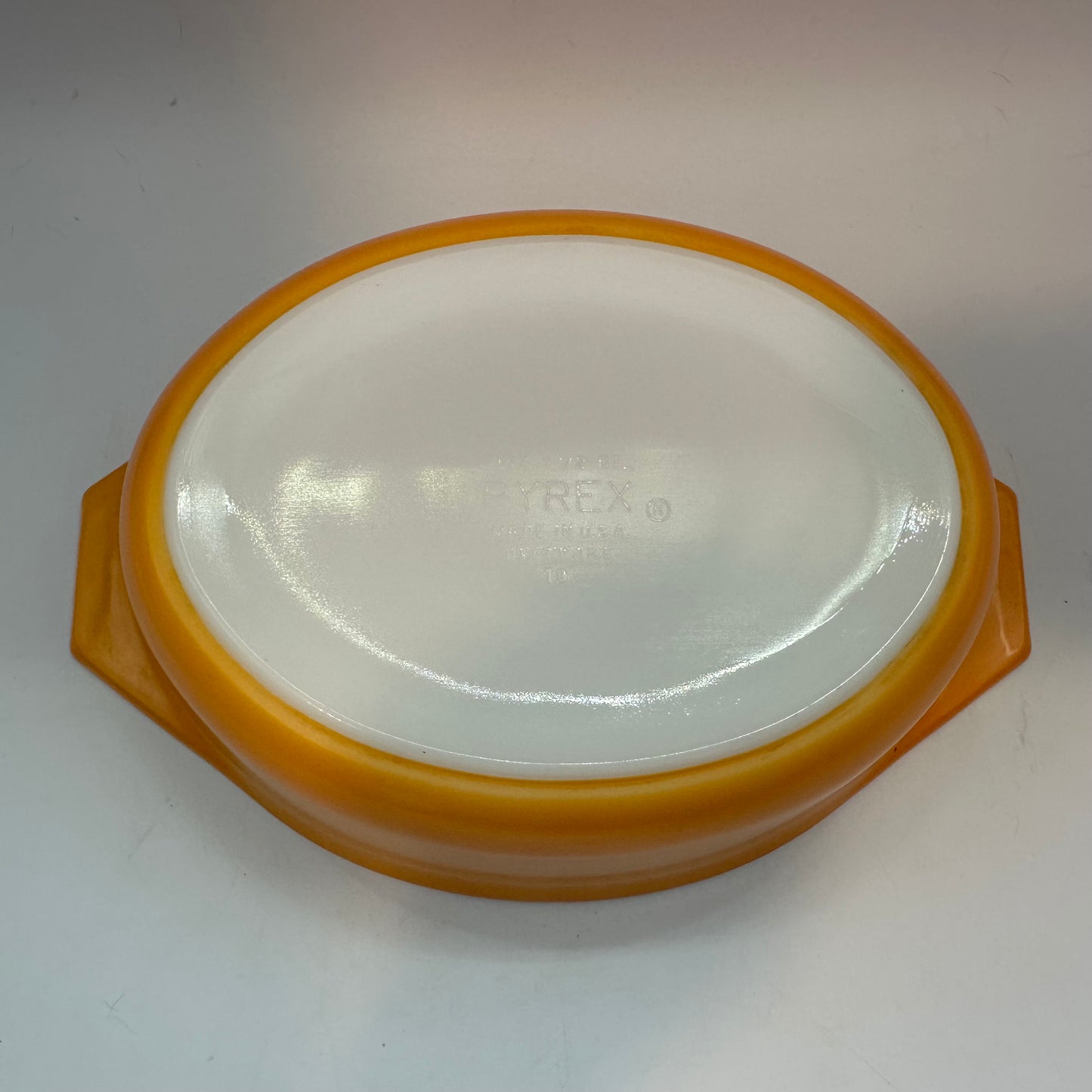 Pyrex Sunburst Daisy 1 1/2 Qt 043 1970s