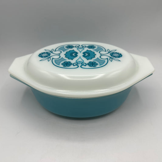 Pyrex Blue Horizon 1.5 Qt 043 1970s