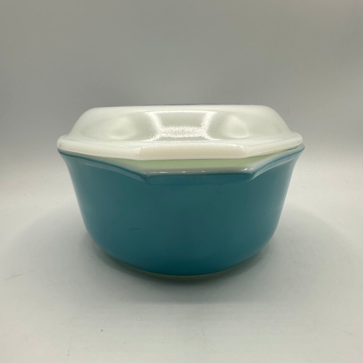 Pyrex Blue Horizon 1.5 Qt 043 1970s