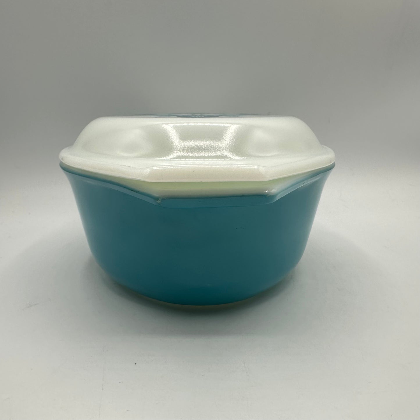 Pyrex Blue Horizon 1.5 Qt 043 1970s