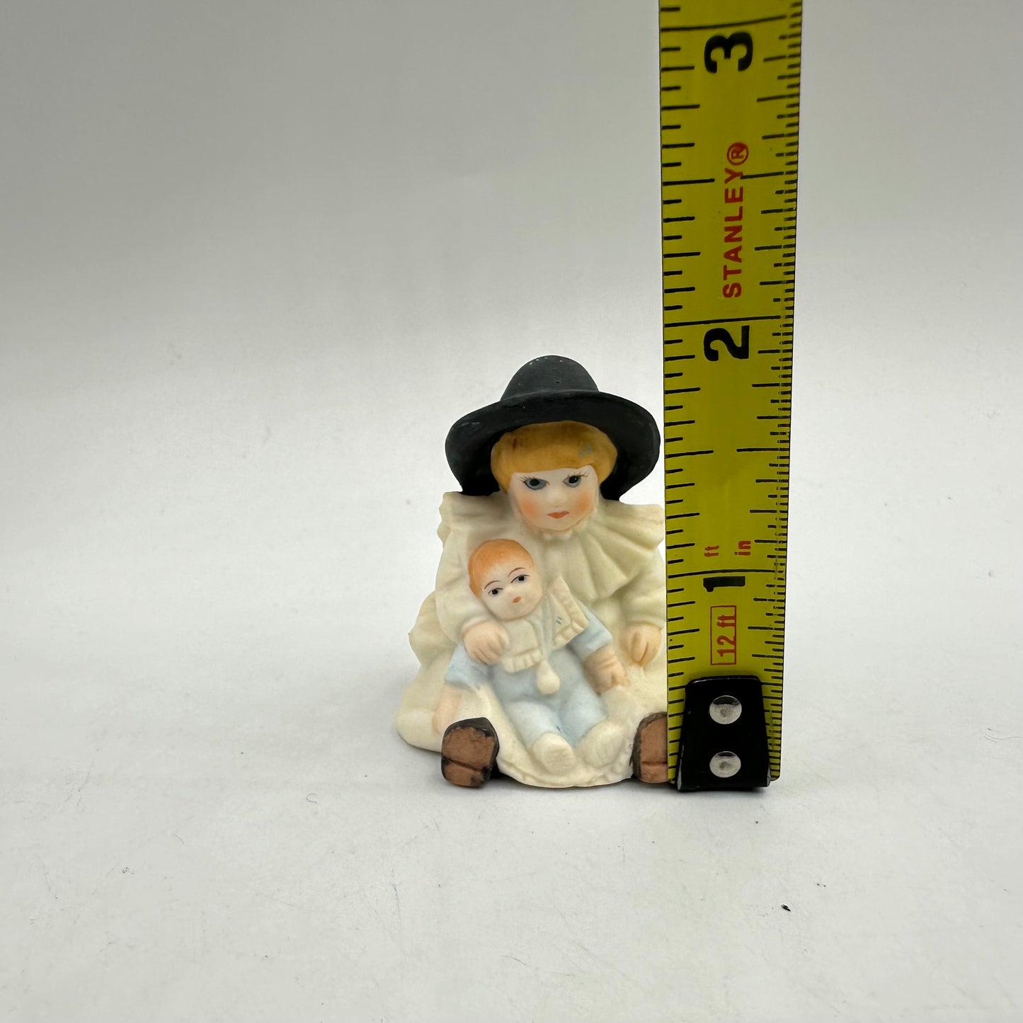 Jan Hagara Mini Figurine "Sharice & Lee" Porcelain