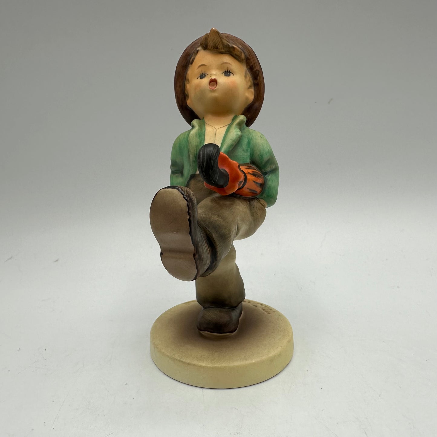 Goebel Hummel Figurine "Happy Traveler" 5" TMK-5