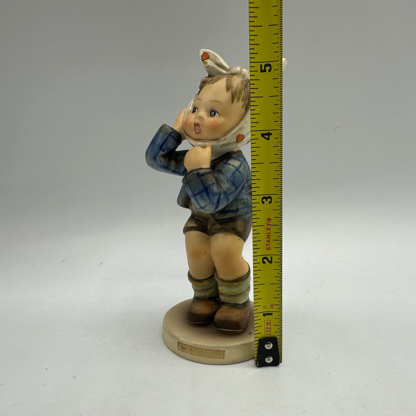 Goebel Hummel Figurine "Boy With Toothache" 5 1/2" TMK-6