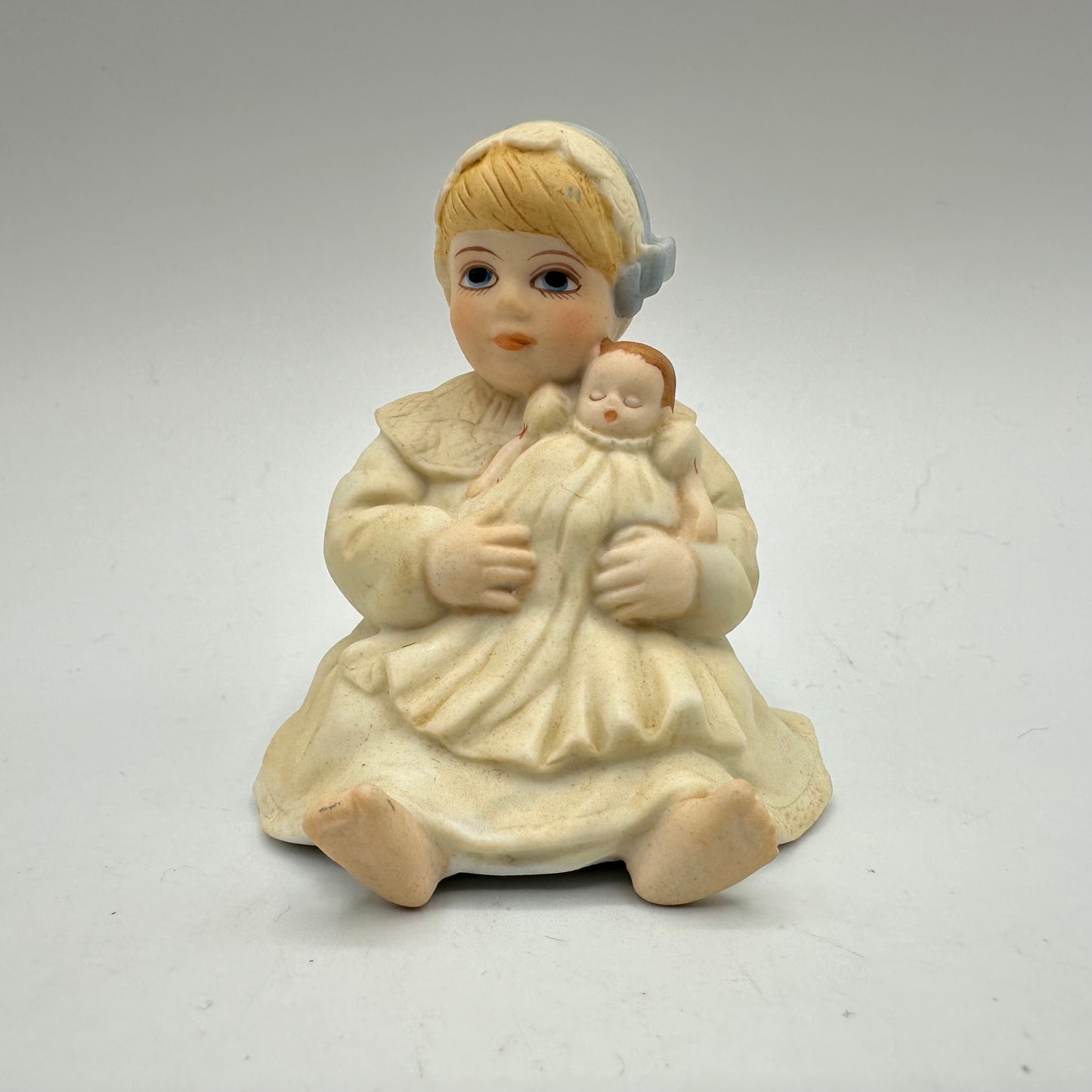 Jan Hagara Mini Figurine "Baby Sharice" S11360