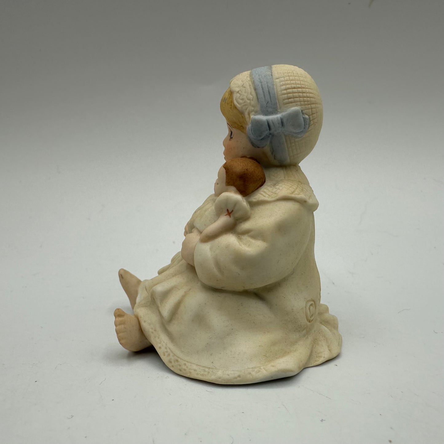 Jan Hagara Mini Figurine "Baby Sharice" S11360