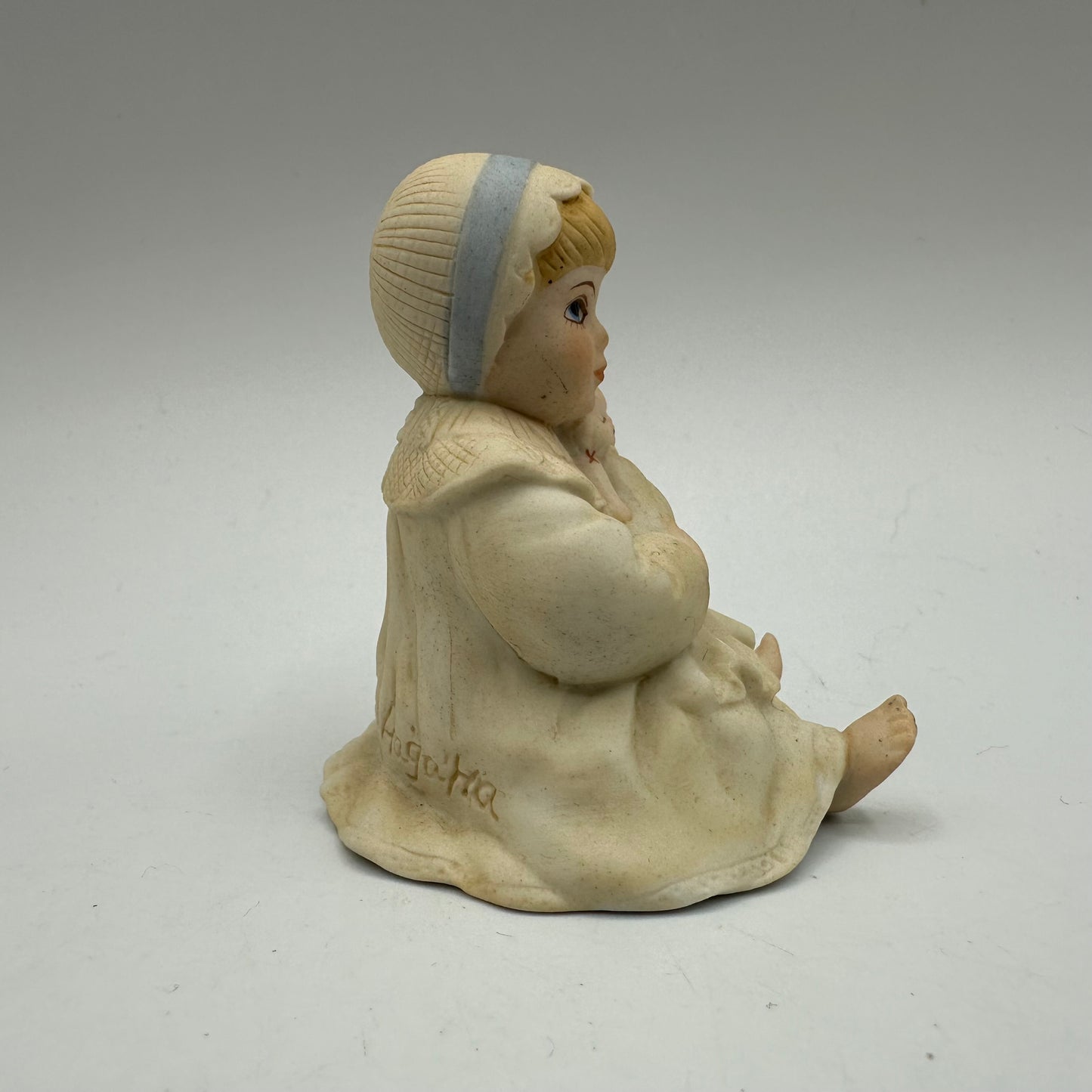 Jan Hagara Mini Figurine "Baby Sharice" S11360