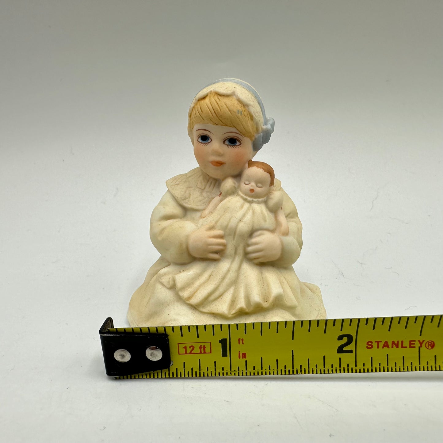 Jan Hagara Mini Figurine "Baby Sharice" S11360