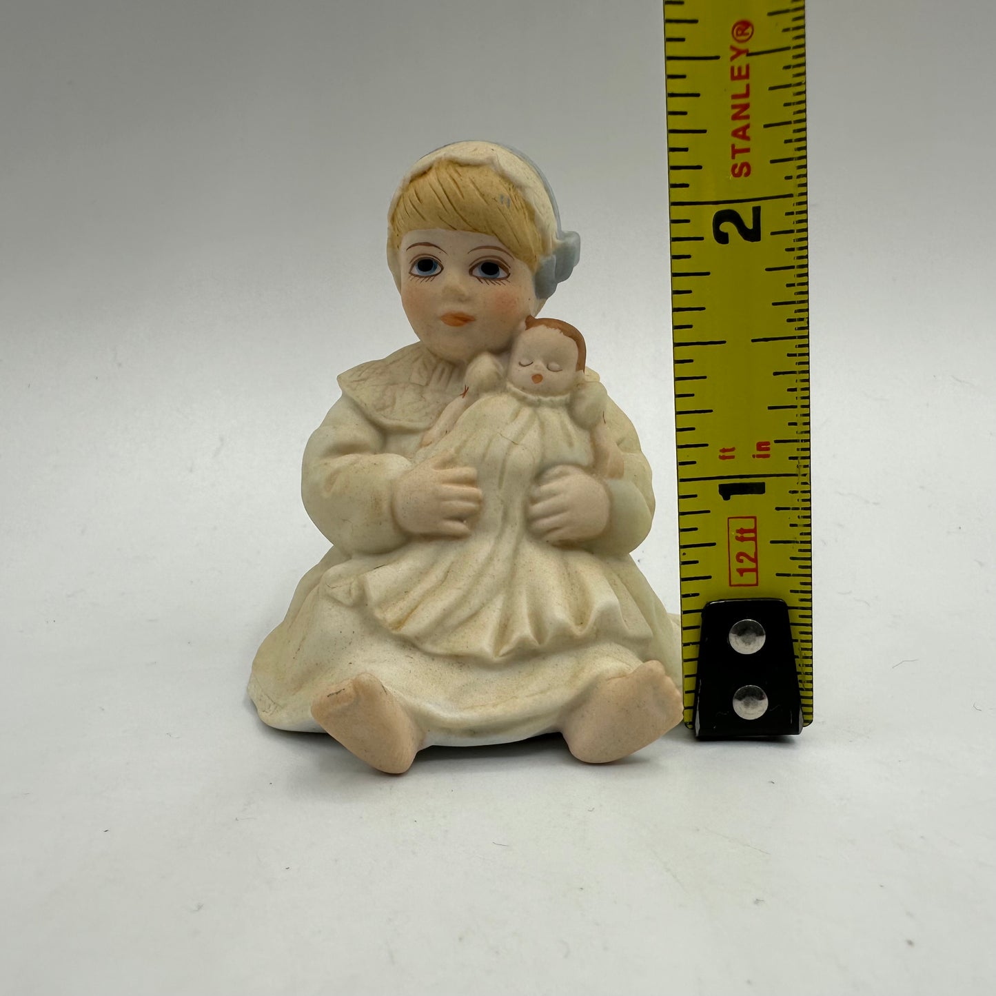 Jan Hagara Mini Figurine "Baby Sharice" S11360