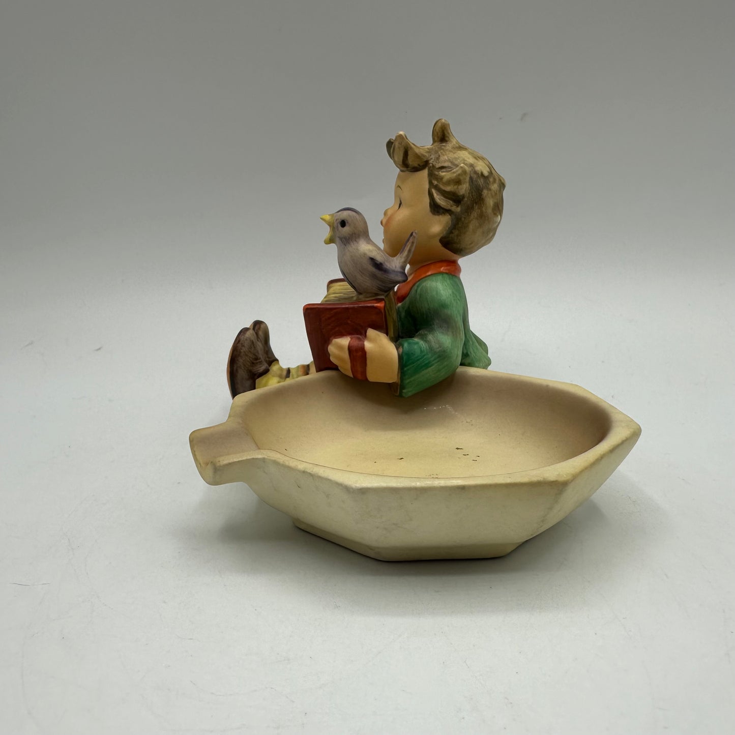 Goebel Hummel Figurine Ashtray "Let's Sing" TMK-3