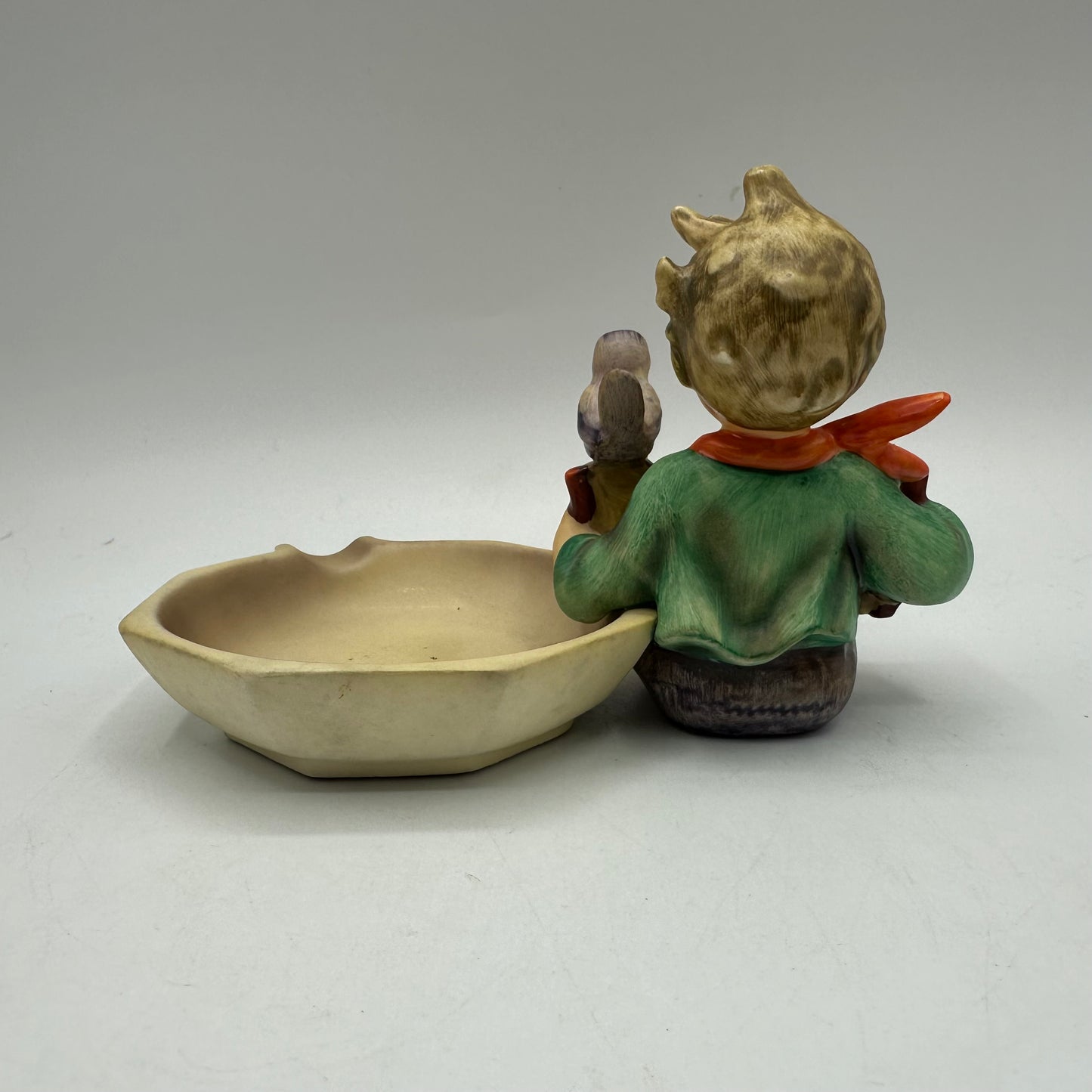 Goebel Hummel Figurine Ashtray "Let's Sing" TMK-3