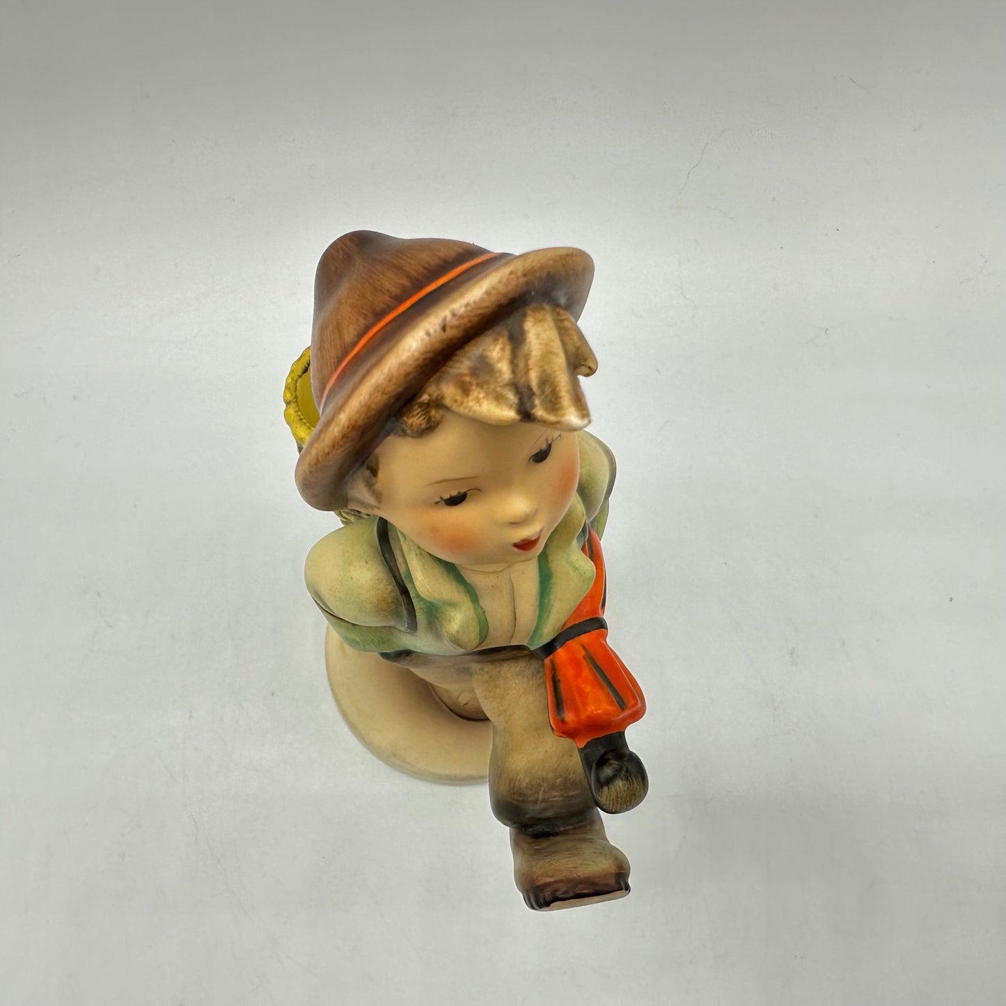 Goebel Hummel Figurine "Globe Trotter" TMK-2 Full Bee