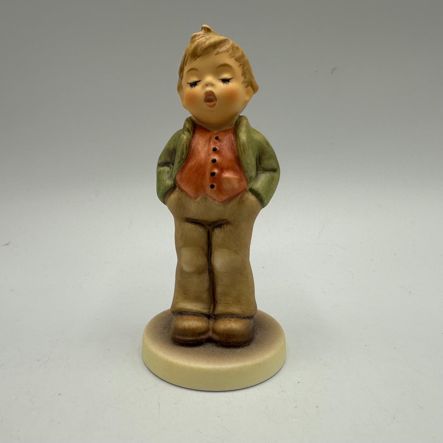 Goebel MI Hummel Club Figurine, Year 2005/2006,  "Steadfast Soprano"