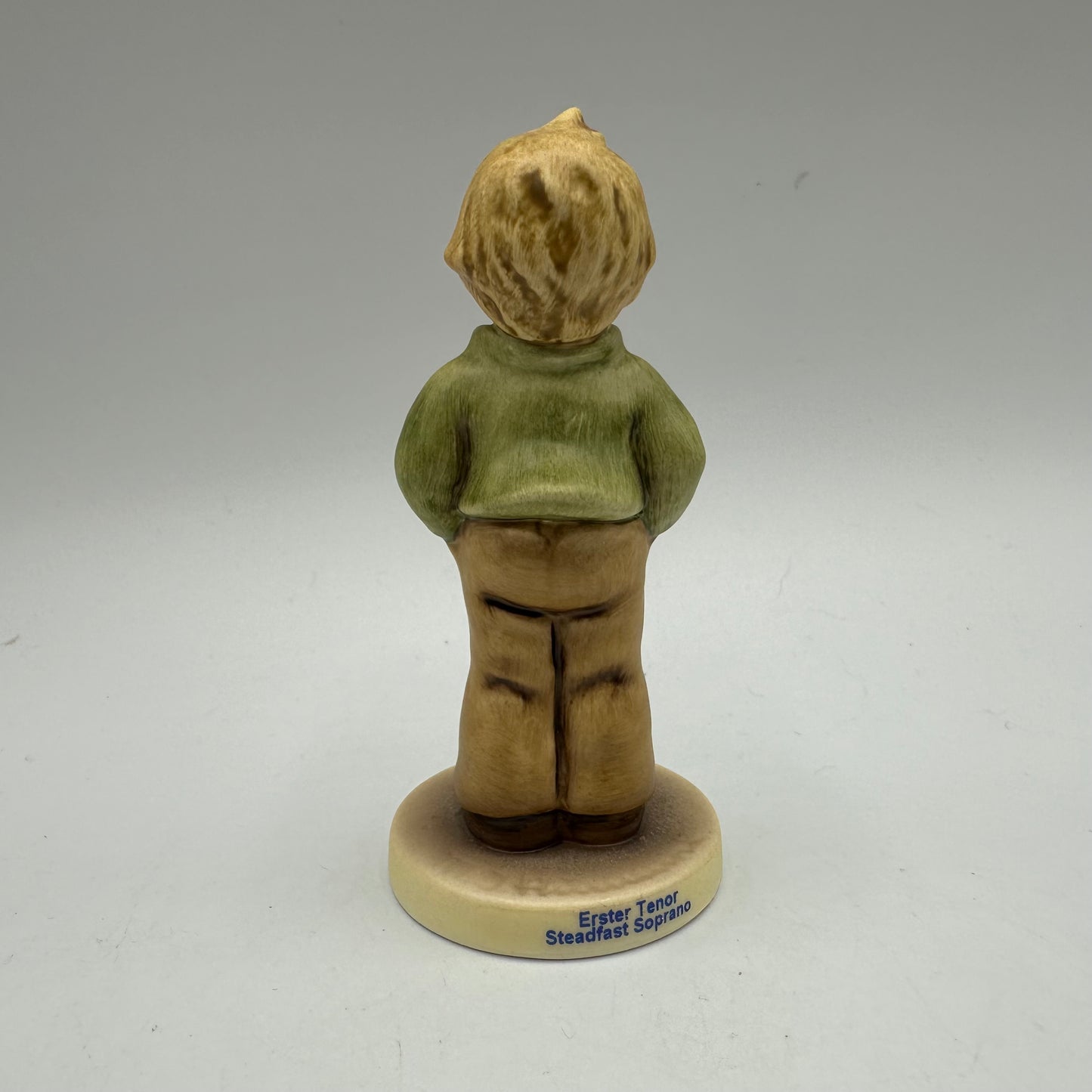 Goebel MI Hummel Club Figurine, Year 2005/2006,  "Steadfast Soprano"