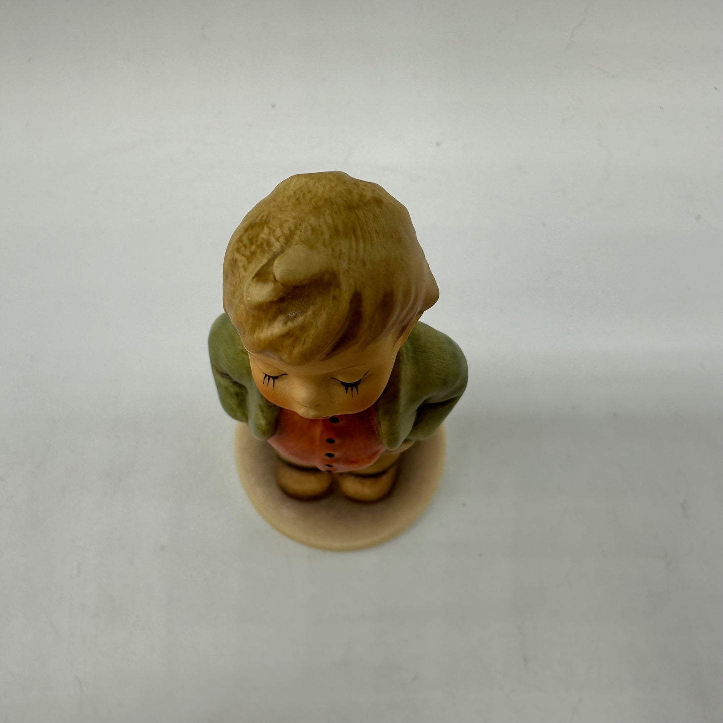 Goebel MI Hummel Club Figurine, Year 2005/2006,  "Steadfast Soprano"