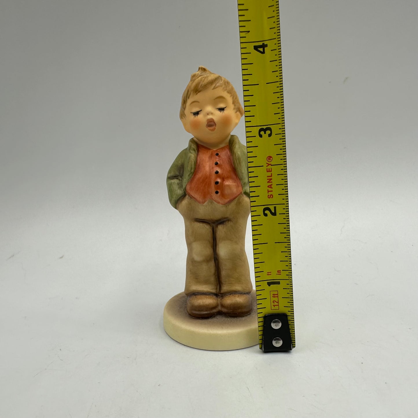 Goebel MI Hummel Club Figurine, Year 2005/2006,  "Steadfast Soprano"