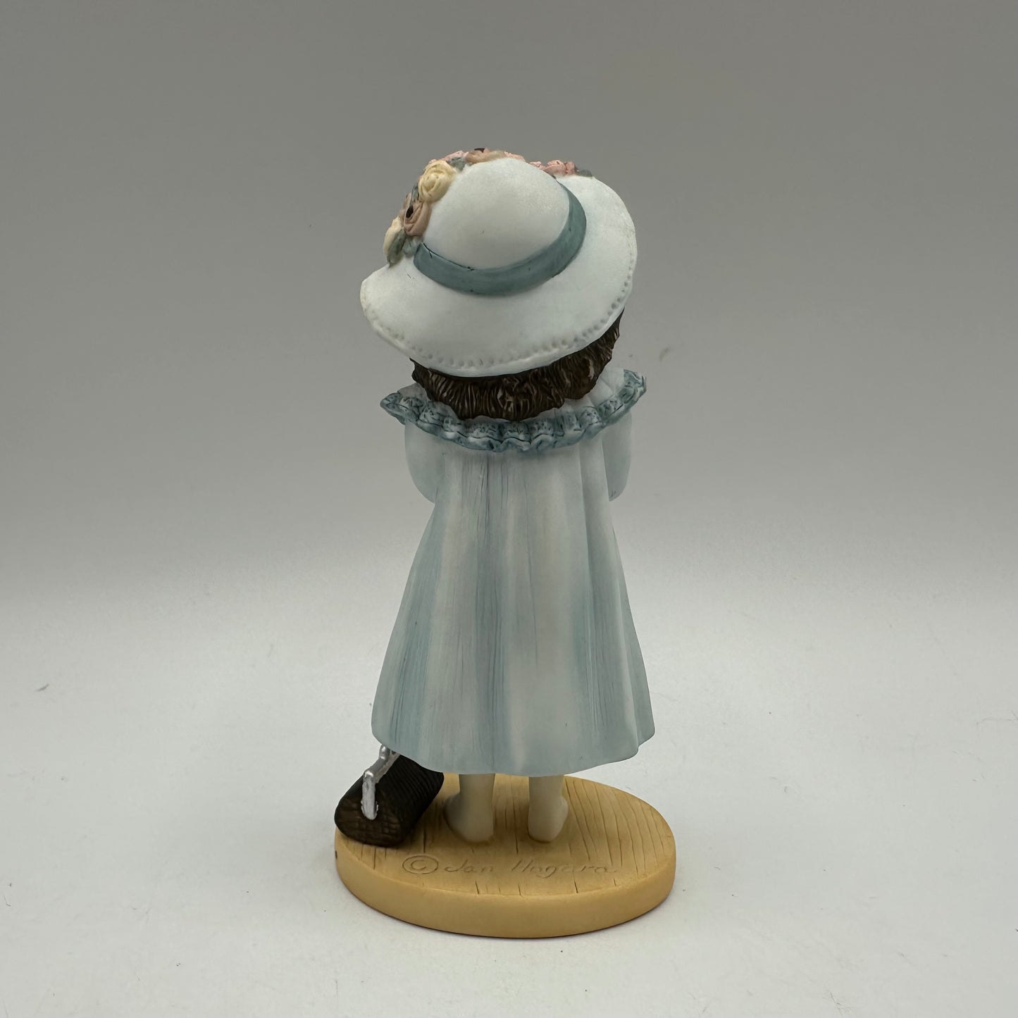 Jan Hagara Figurine "Audrey" C22326 Club Edition