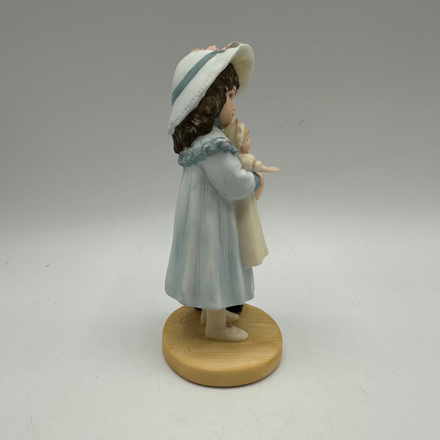 Jan Hagara Figurine "Audrey" C22326 Club Edition