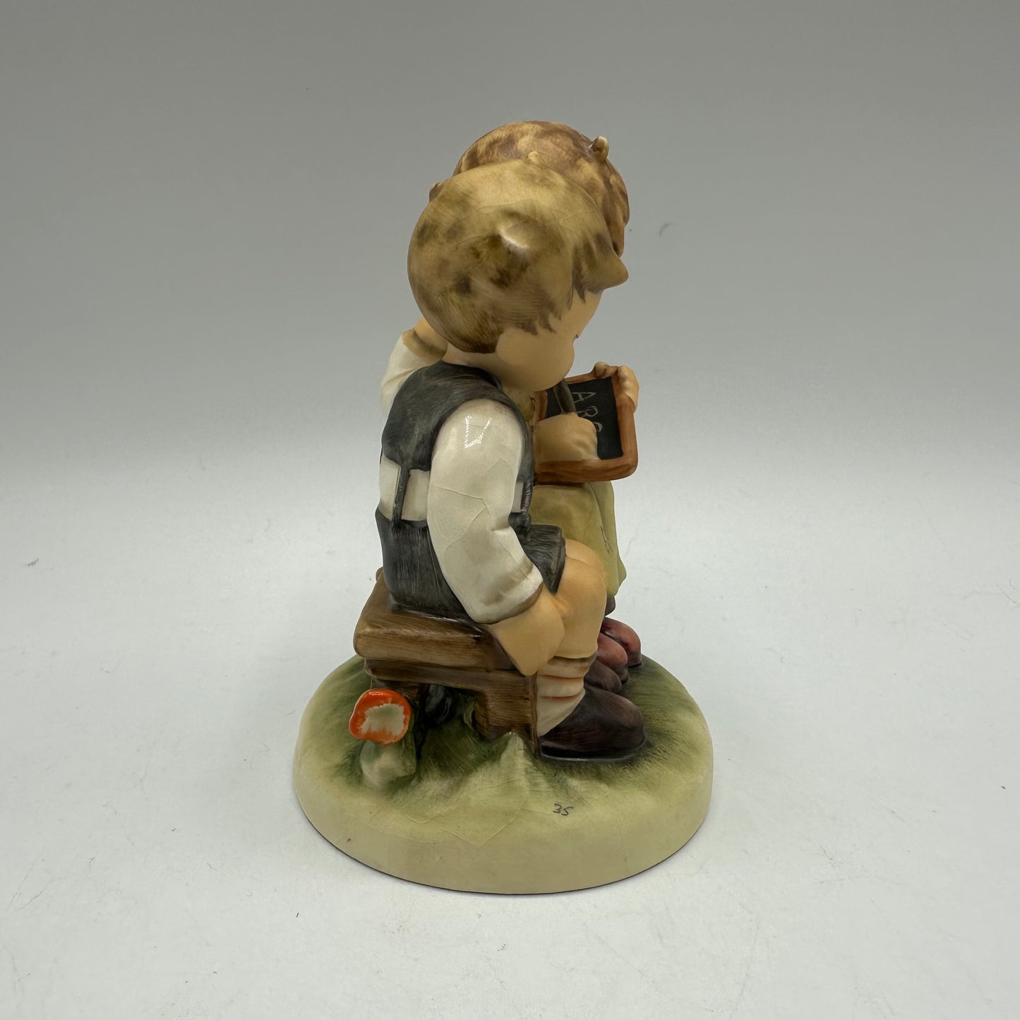 Goebel Hummel Figurine "Smart Little Sister" TMK-5