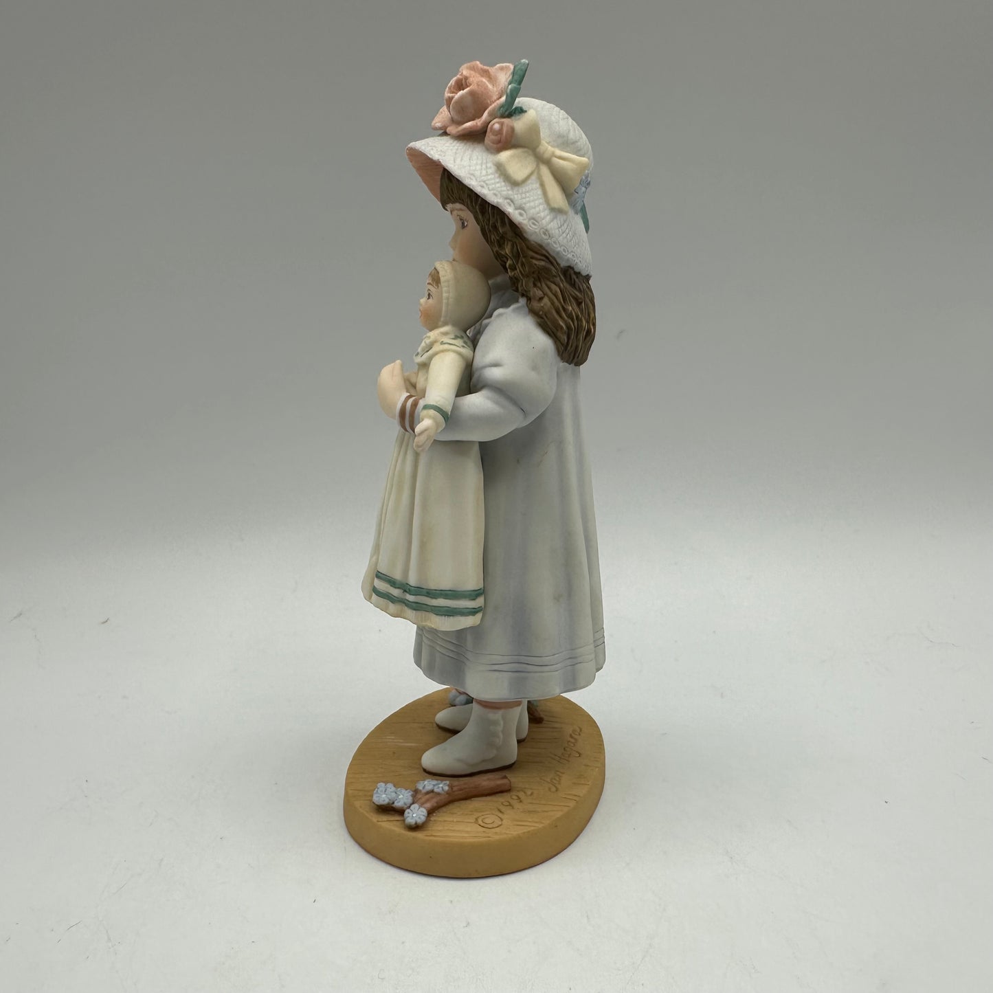 Jan Hagara Figurine "Tiffany" #C22323 Collectors Club