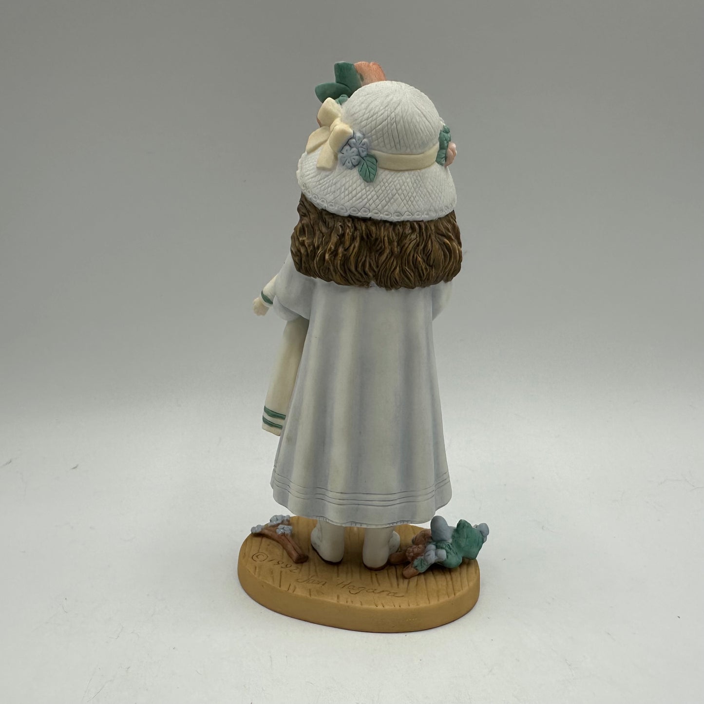 Jan Hagara Figurine "Tiffany" #C22323 Collectors Club