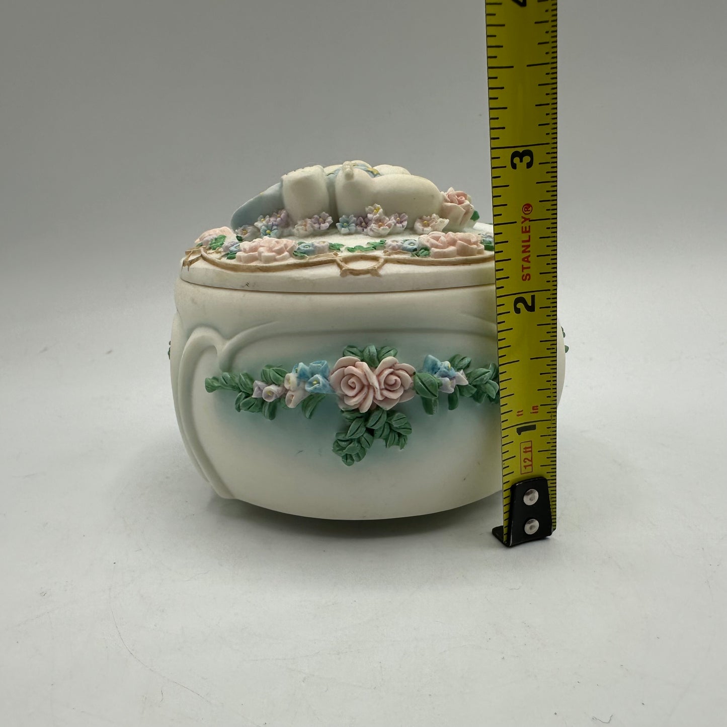 Hamilton Collection Dreamsicles Cuddle Up Trinket Music Box