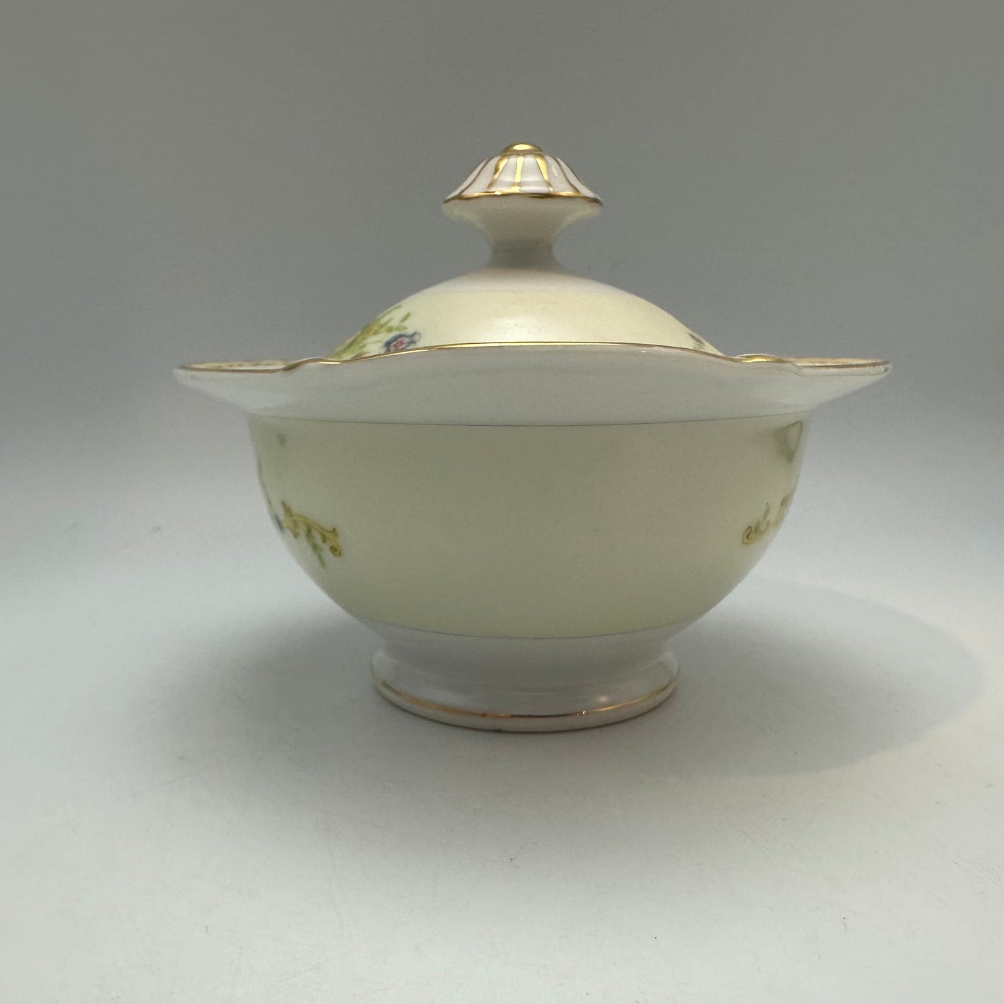 Yamaka China Sugar Bowl With Lid, YAM6 Pattern