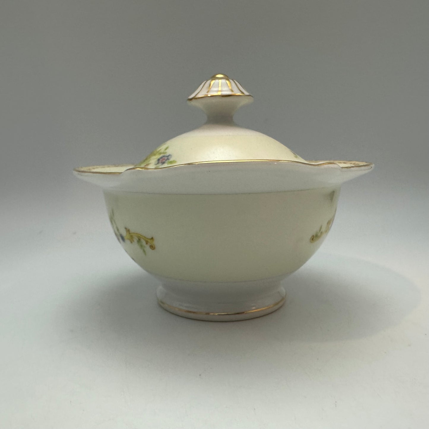 Yamaka China Sugar Bowl With Lid, YAM6 Pattern