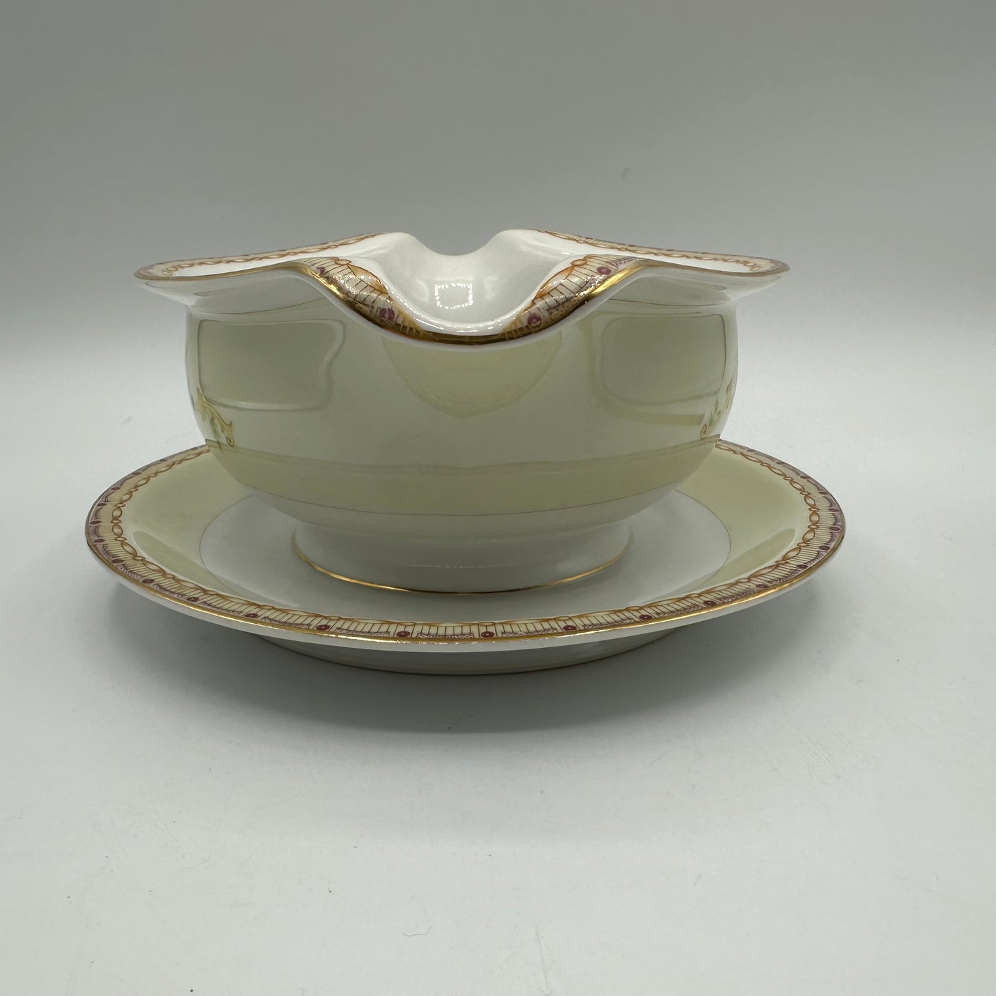 Yamaka China Gravy Boat with Attached Underplate, YAM6 Pattern