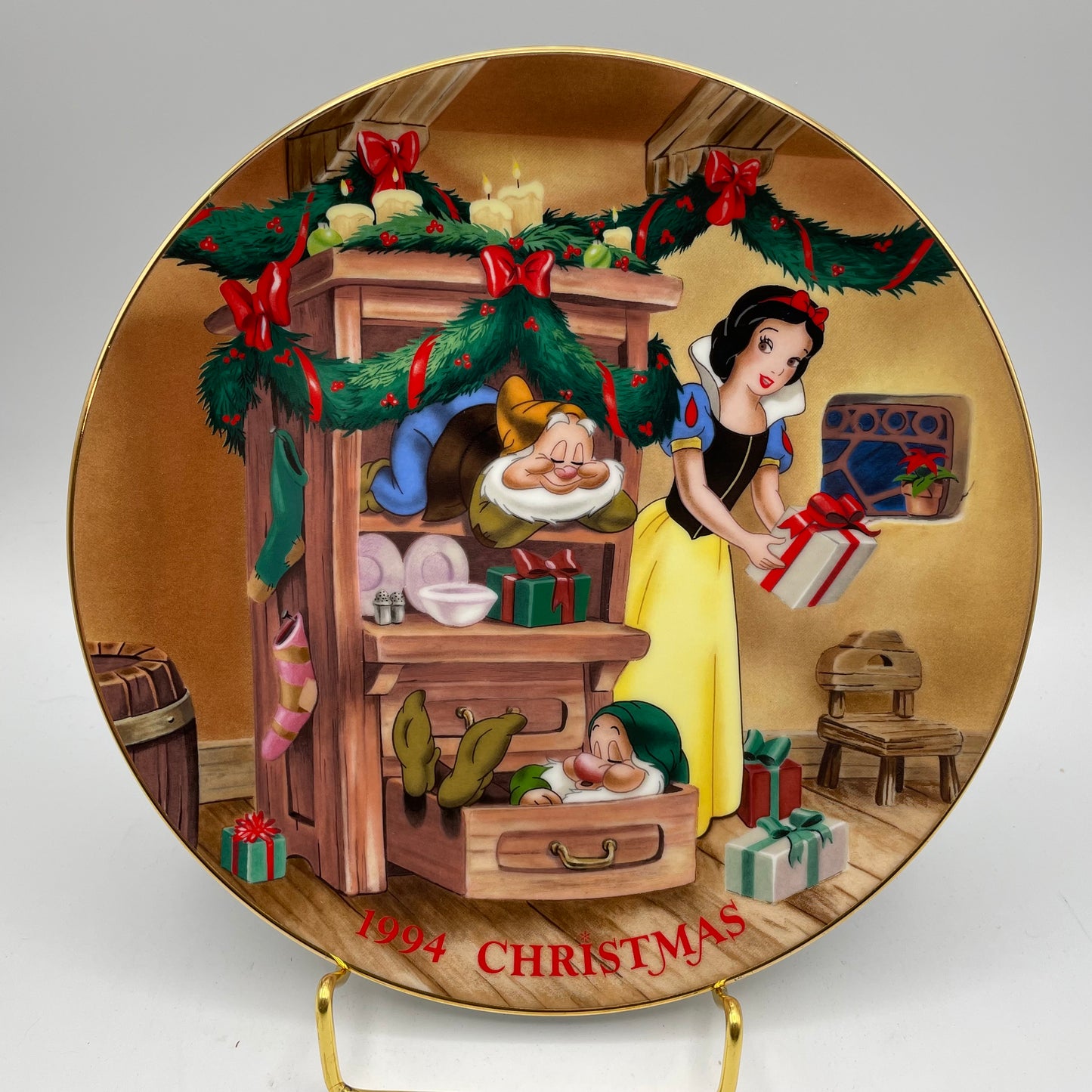 Grolier Christmas Collectors Plate, 1994 "Christmas Dreams"