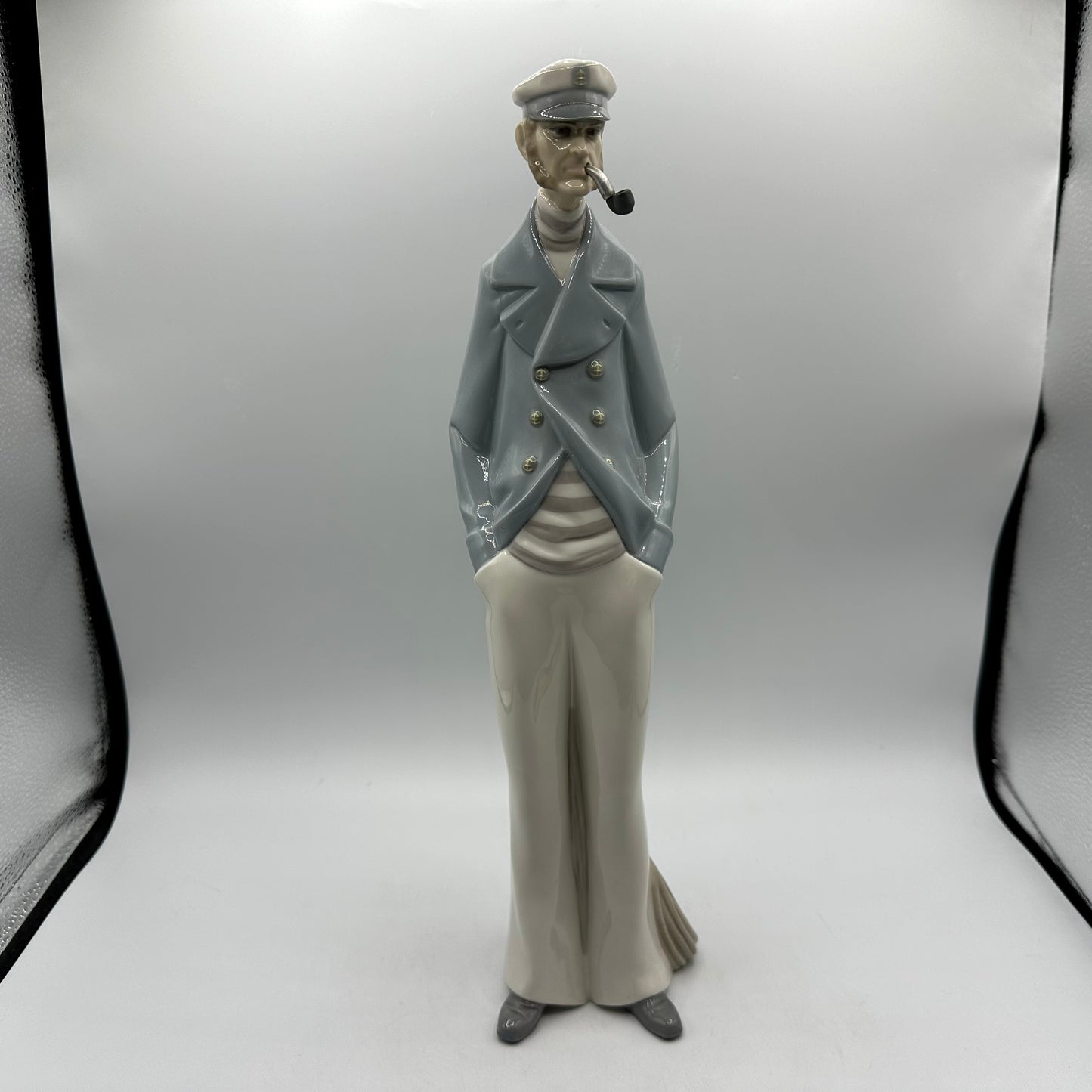 Lladro Porcelain Figurine Sea Captain #4621 Retired