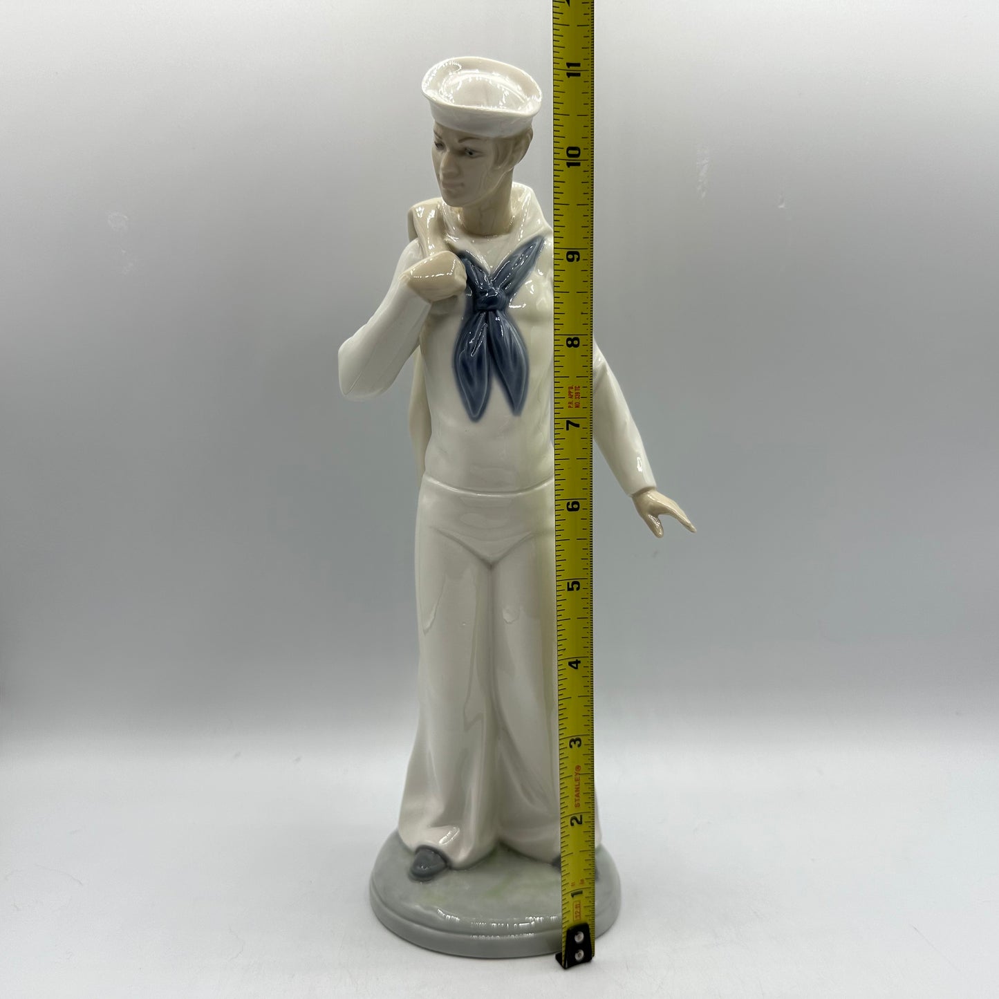 Nao by Lladro Porcelain Figurine A Long Journey # 429 Retired